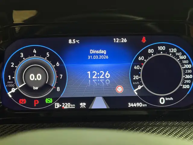 Volkswagen Golf view 17
