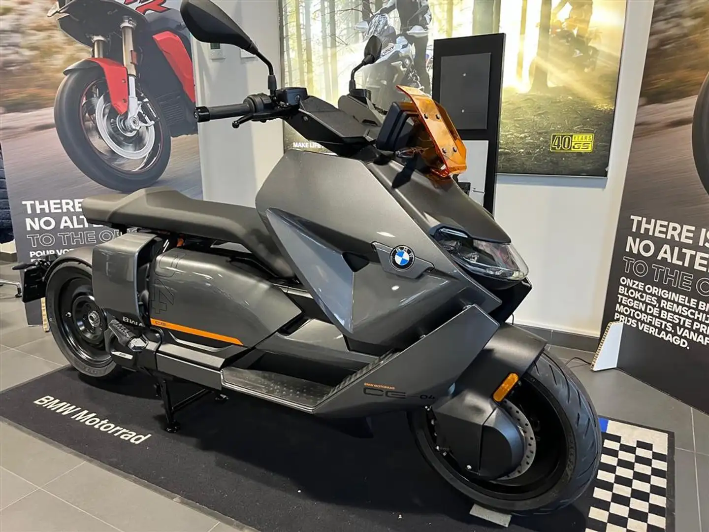 BMW CE 04 0 Grey - 2