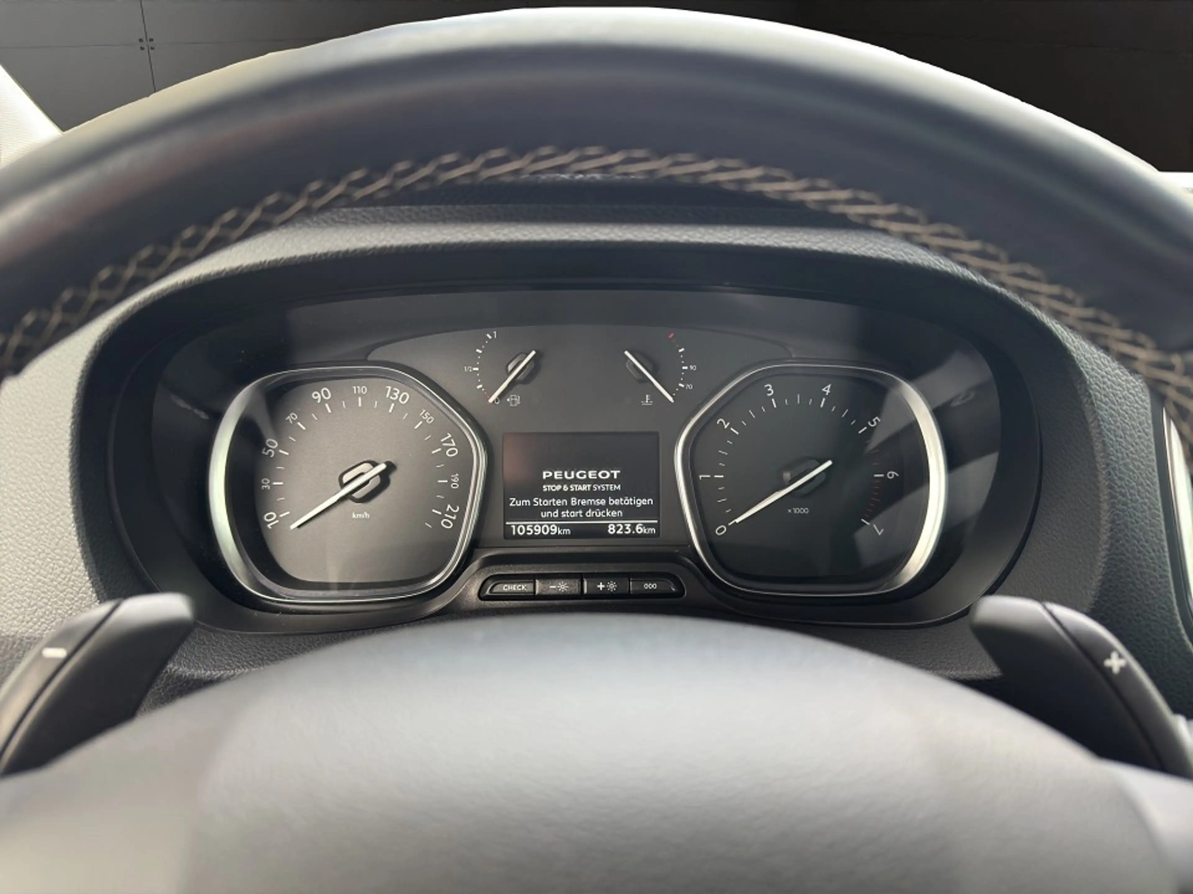 Peugeot Traveller L2 Automatik Diesel  AHK Allure — photo 10