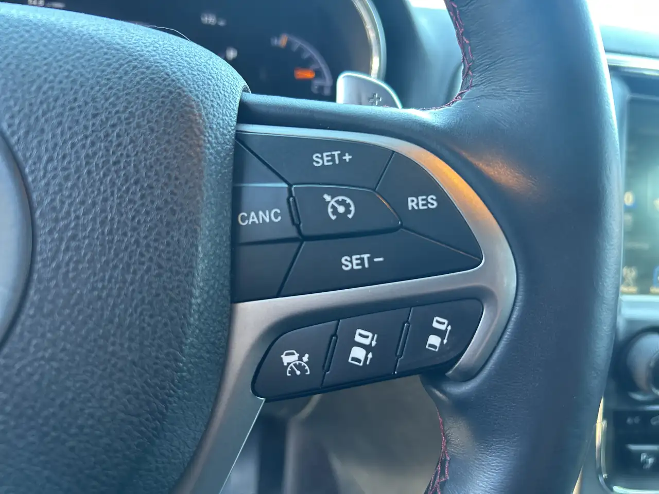 Jeep Grand Cherokee снимка Jeep Grand Cherokee