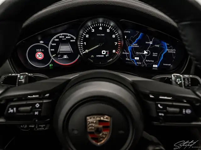 Porsche Panamera 4 E-Hybrid Platinum*LUFT*PANO*21''*HEADUP Ansicht 32