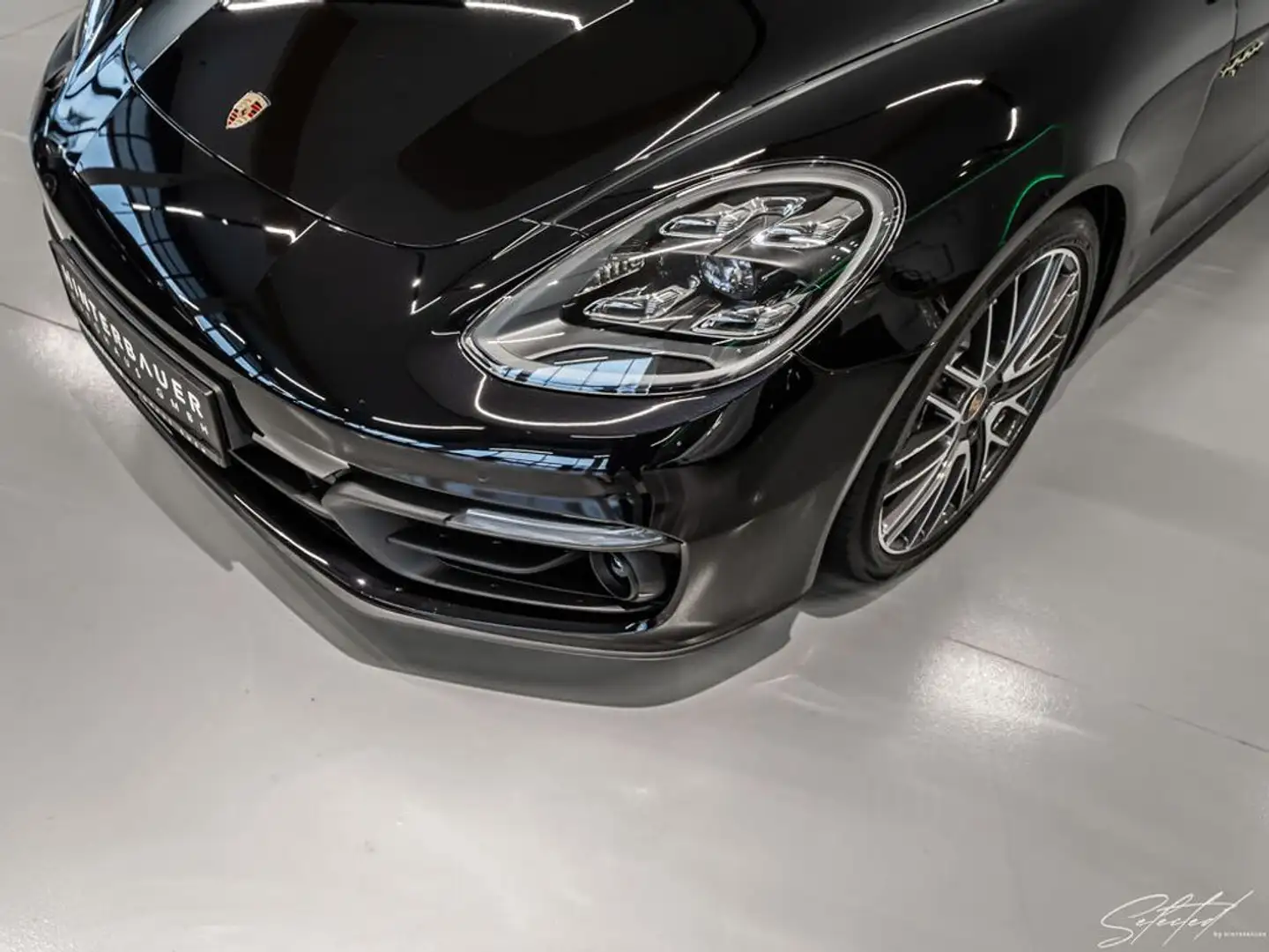 Porsche Panamera 4 E-Hybrid Platinum*LUFT*PANO*21''*HEADUP Schwarz - 2