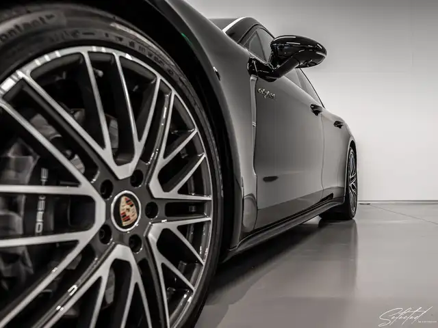 Porsche Panamera 4 E-Hybrid Platinum*LUFT*PANO*21''*HEADUP Ansicht 5