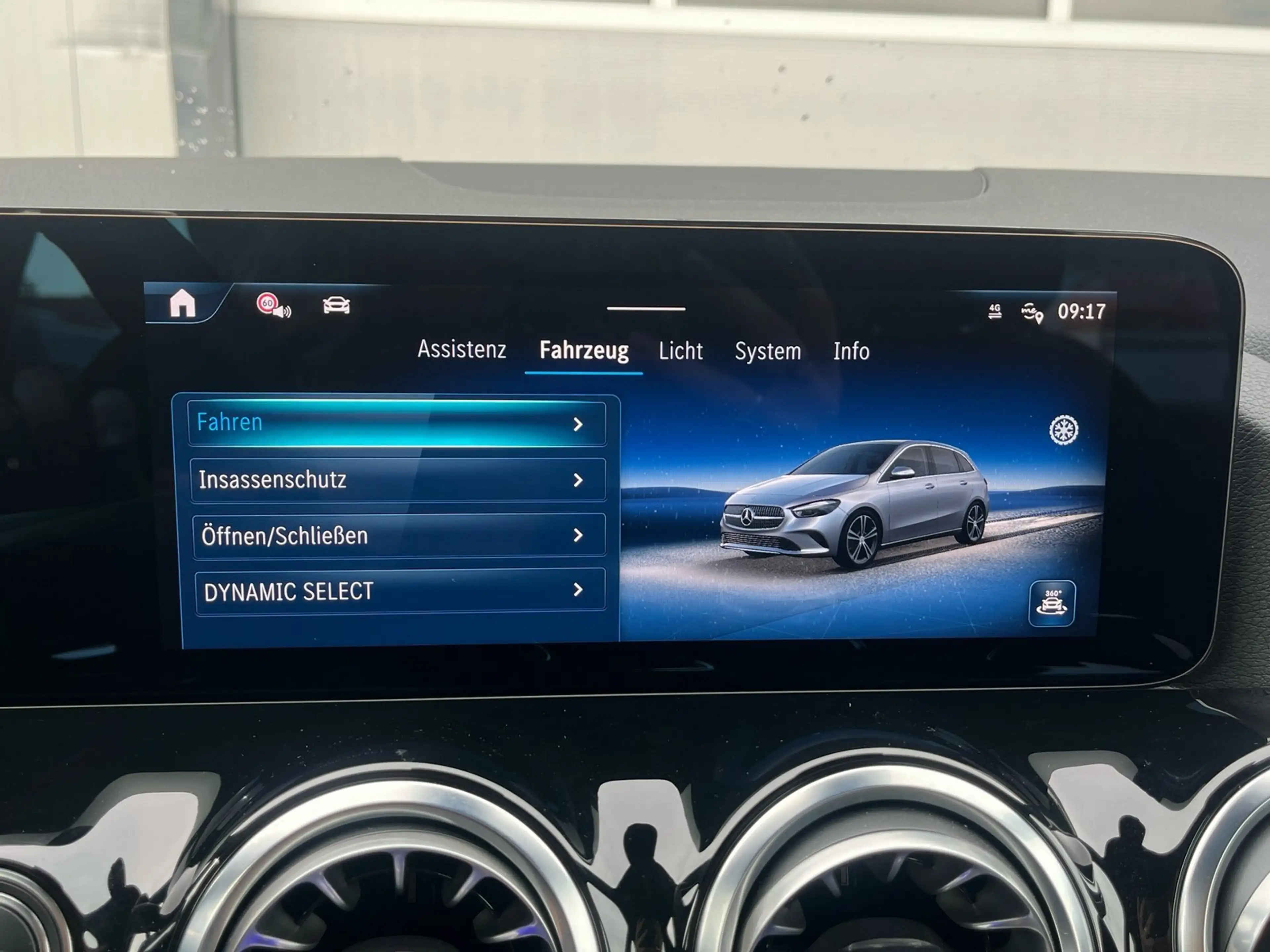 Mercedes-Benz B 220 4MATIC AMG KeyGo LED 360° Distronic — photo 13