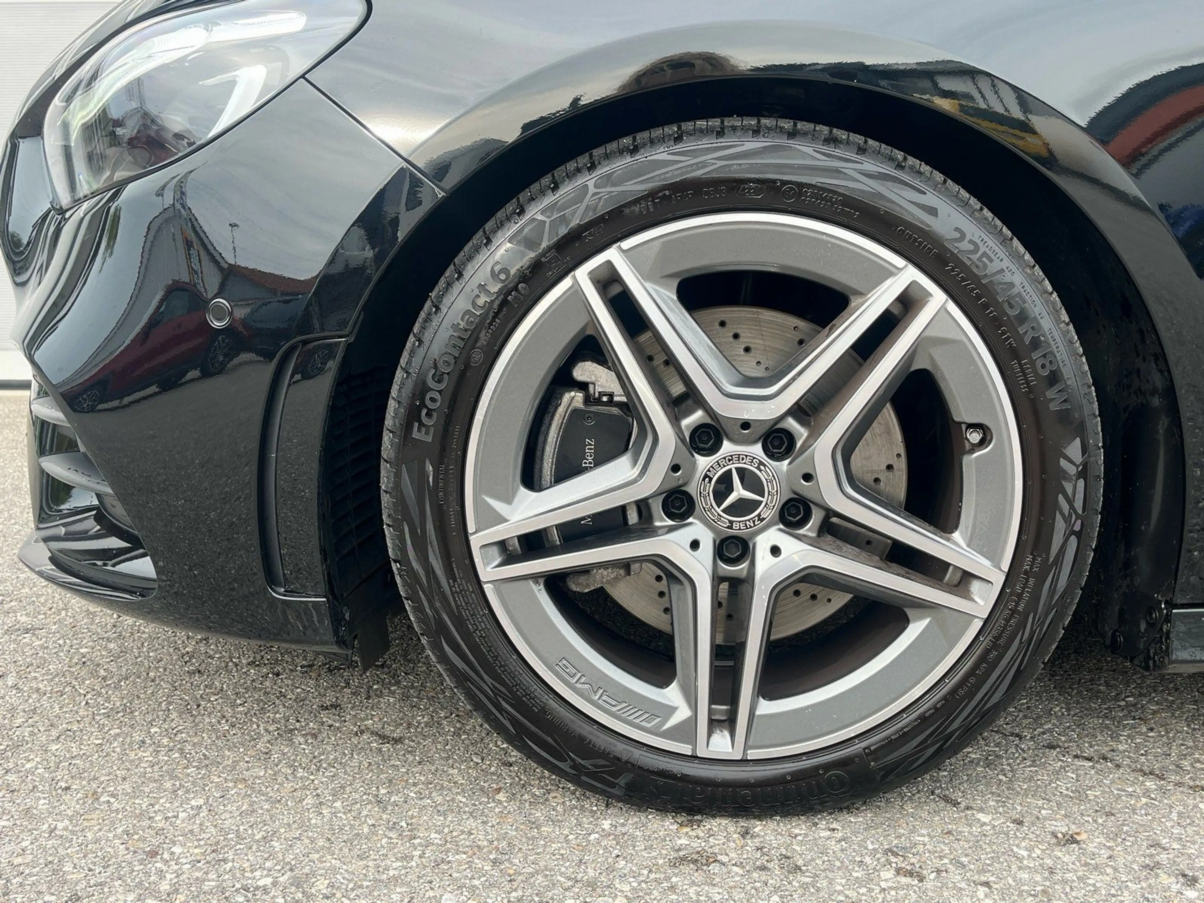Mercedes-Benz B 220 4MATIC AMG KeyGo LED 360° Distronic — photo 5