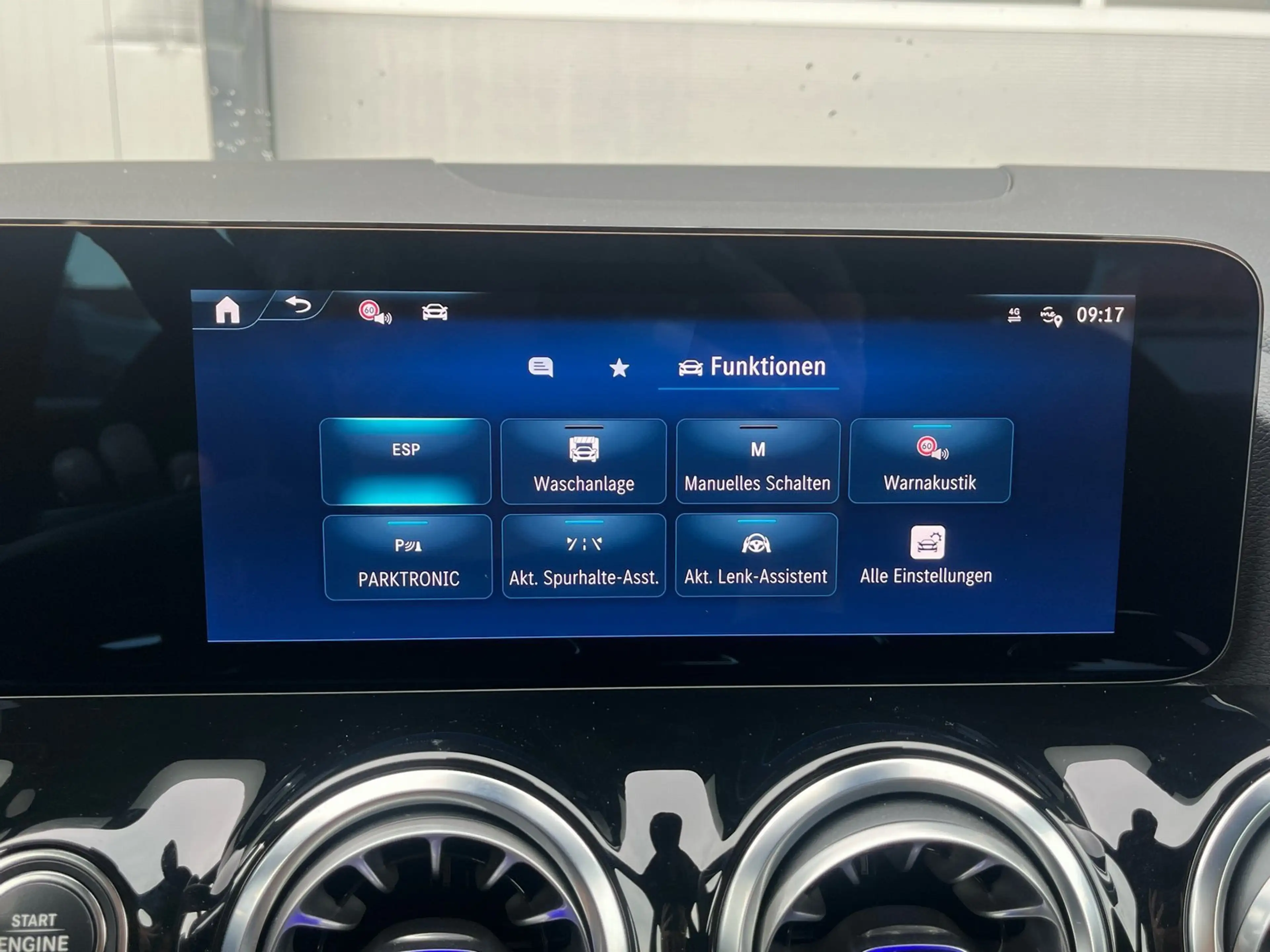 Mercedes-Benz B 220 4MATIC AMG KeyGo LED 360° Distronic — photo 11