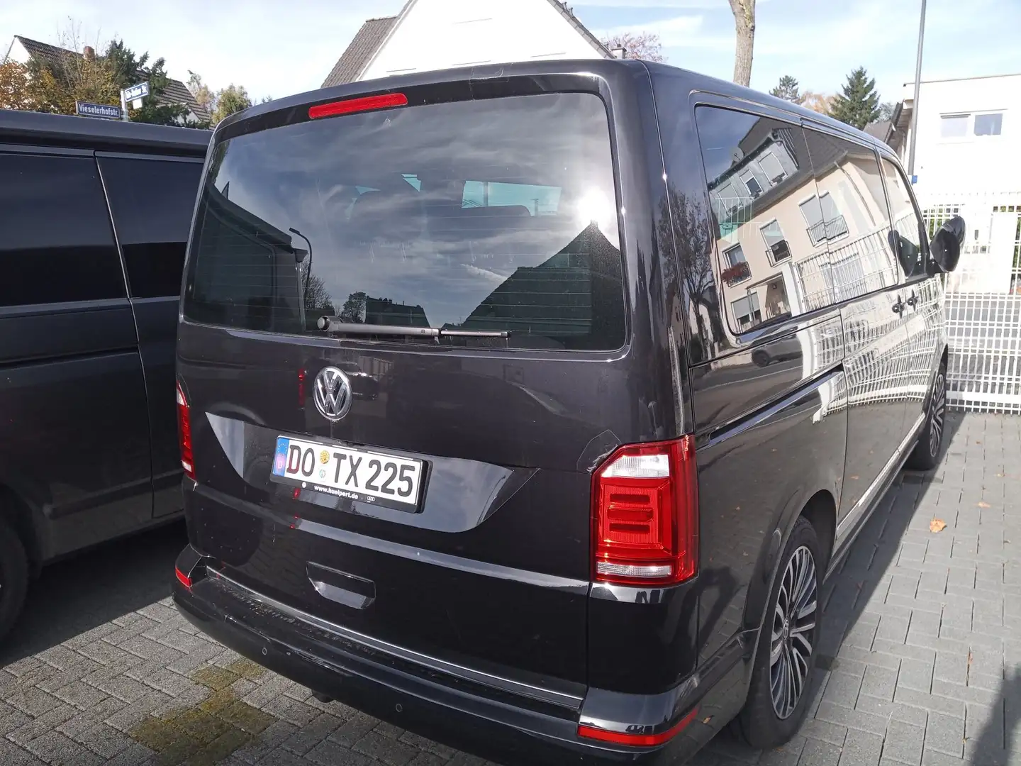 Volkswagen T6 2.0 TDI 4Motion Multivan Highline Negro - 2