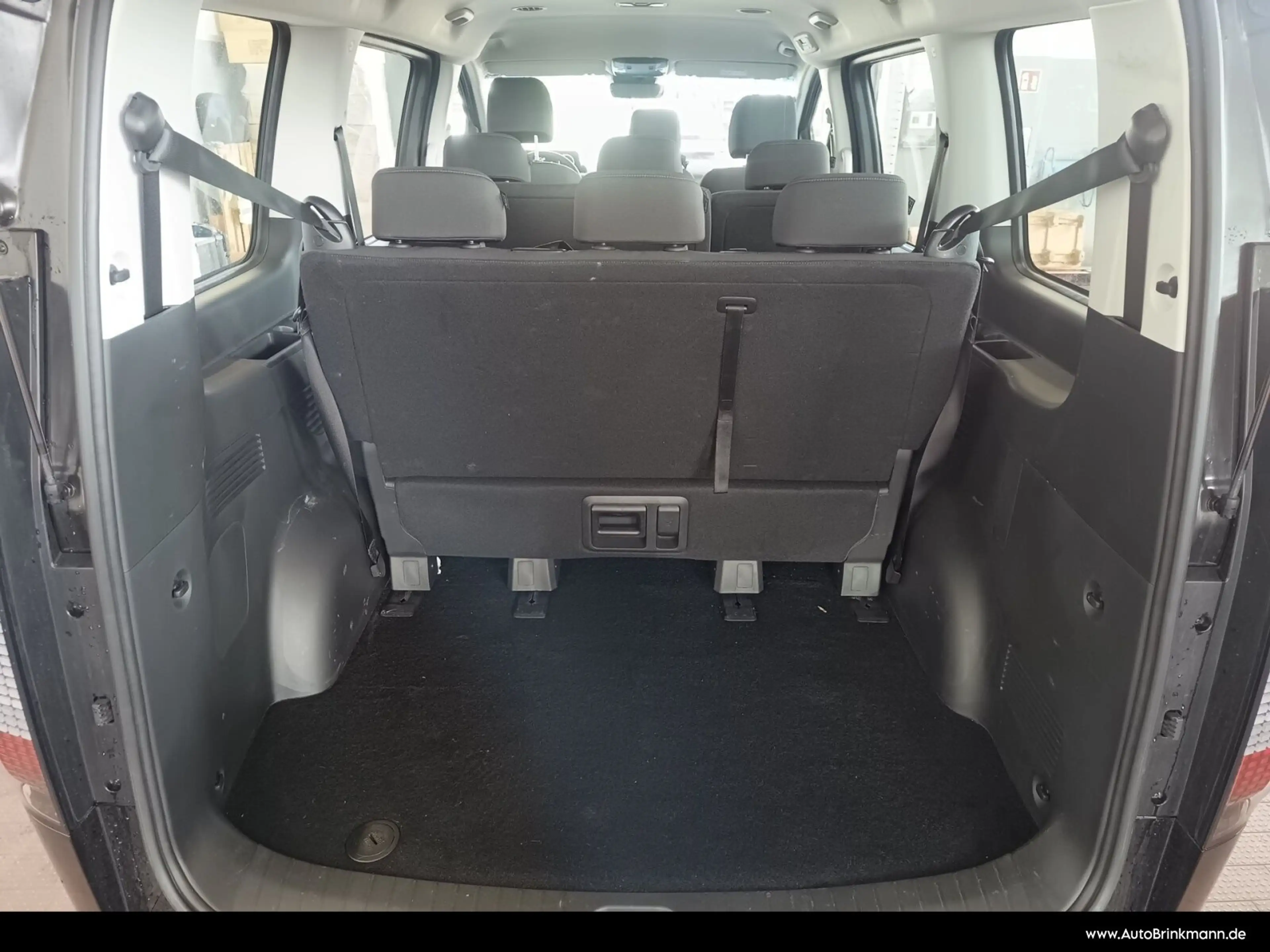 Hyundai STARIA Staria 1.6 T-GDI Hybrid Trend2WD (9-Sitzer) SHZ — photo 6