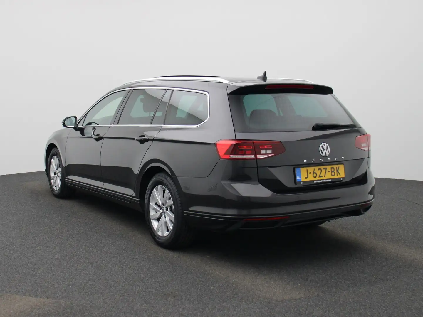 Volkswagen Passat Variant 1.5 TSI Comfort Business | Automaat | Panoramadak Grijs - 2