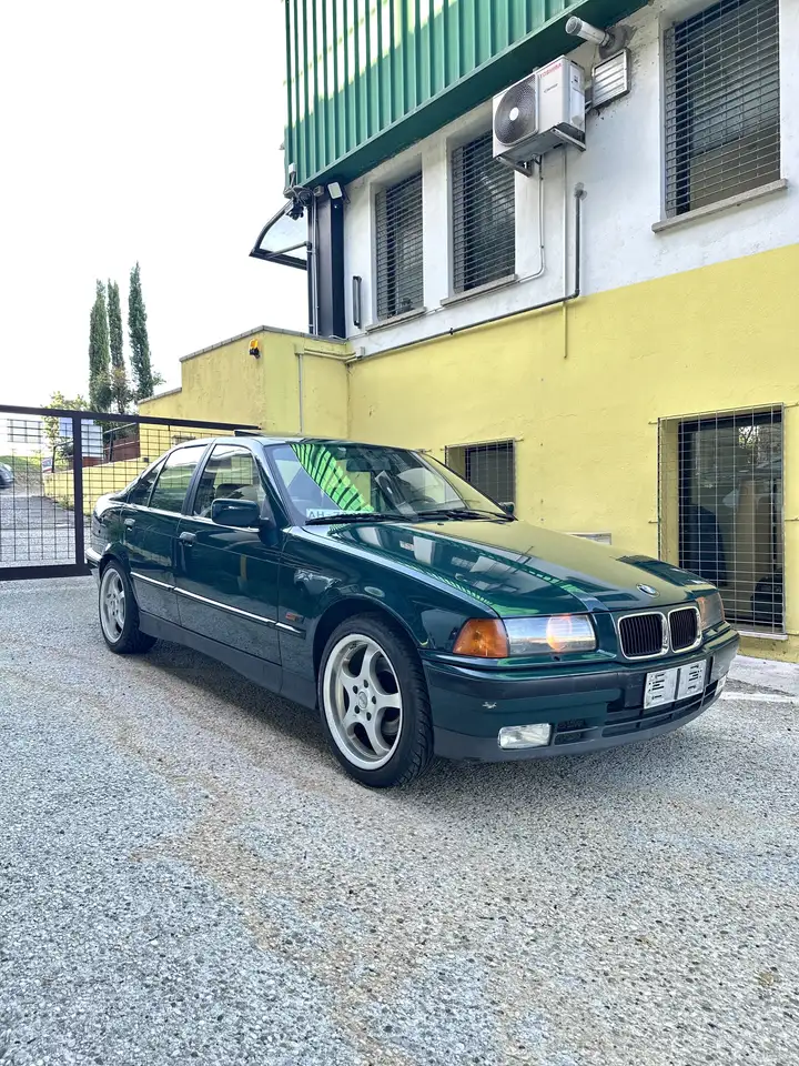 BMW 318i, foto 3