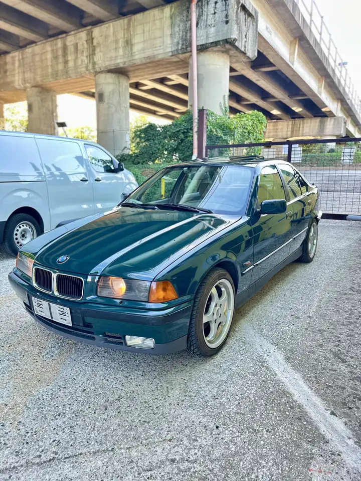 BMW 318i, foto 4