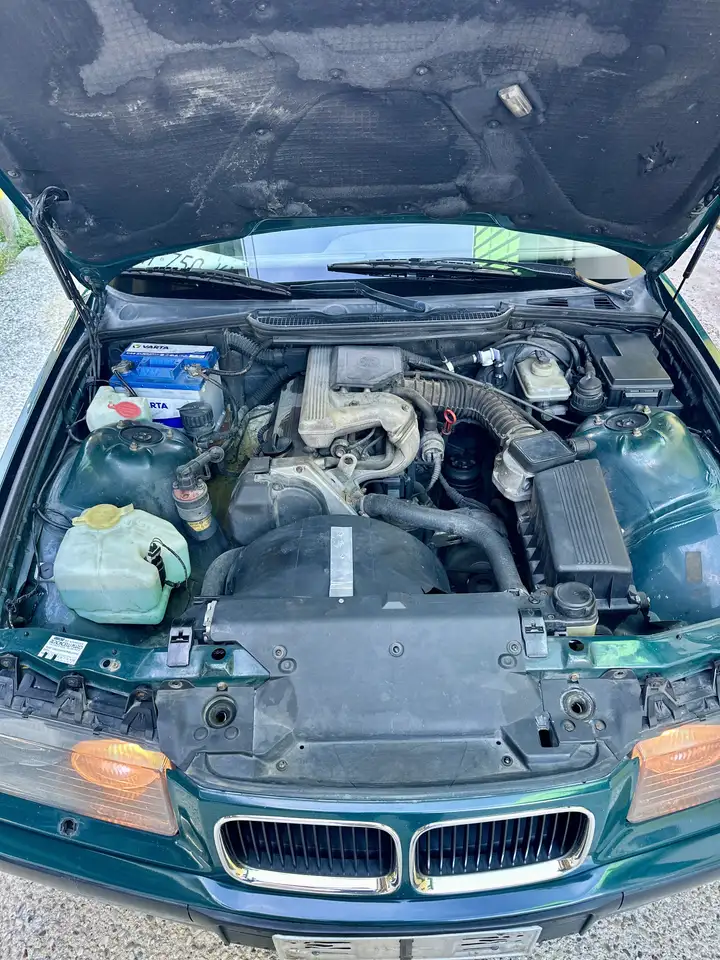 BMW 318i, foto 10