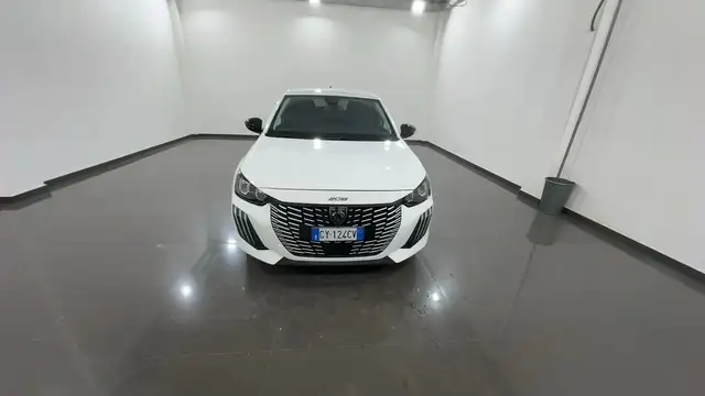 Peugeot 208 view 8