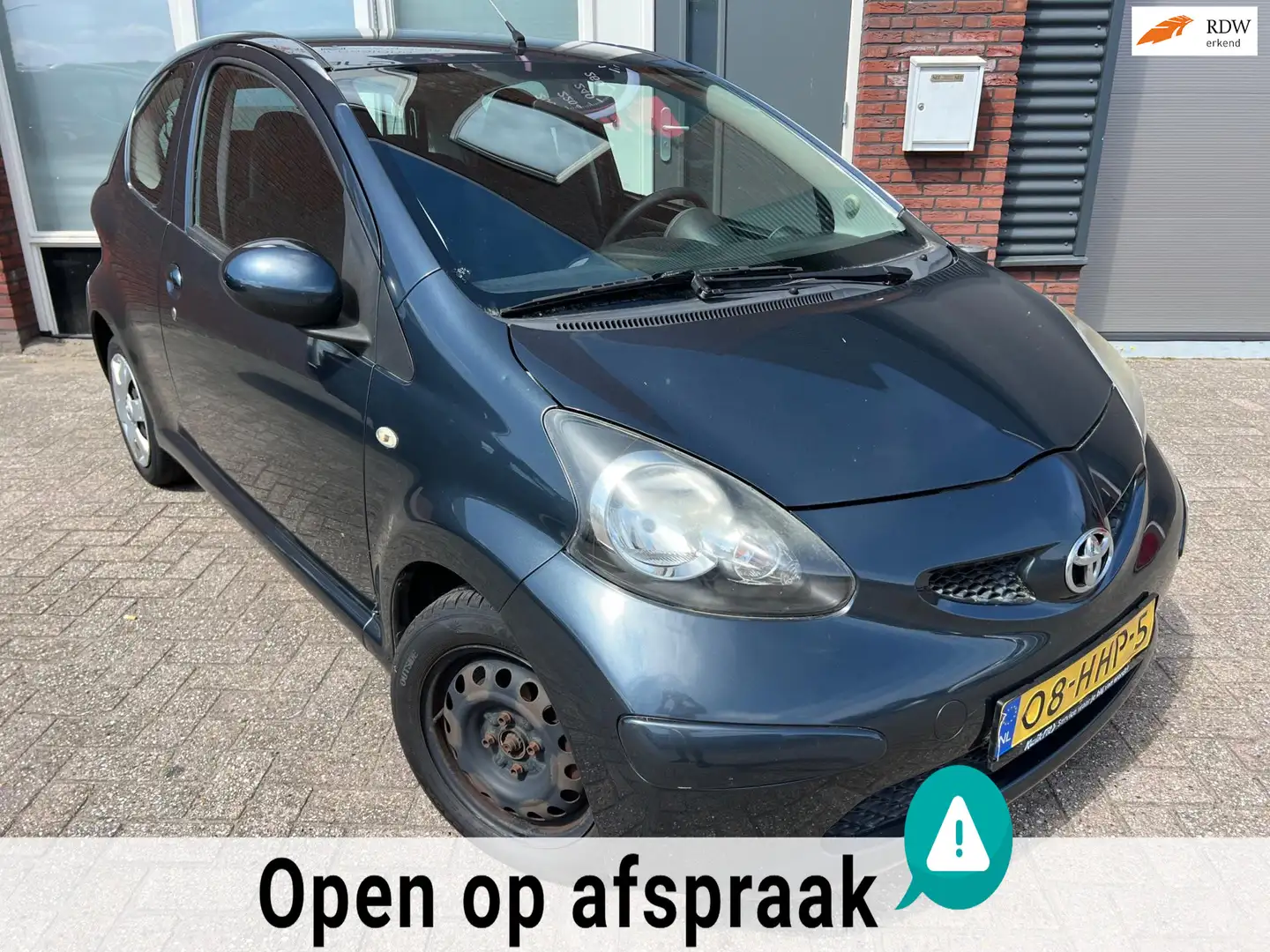 Toyota Aygo 1.0-12V + / Airco Grijs - 1