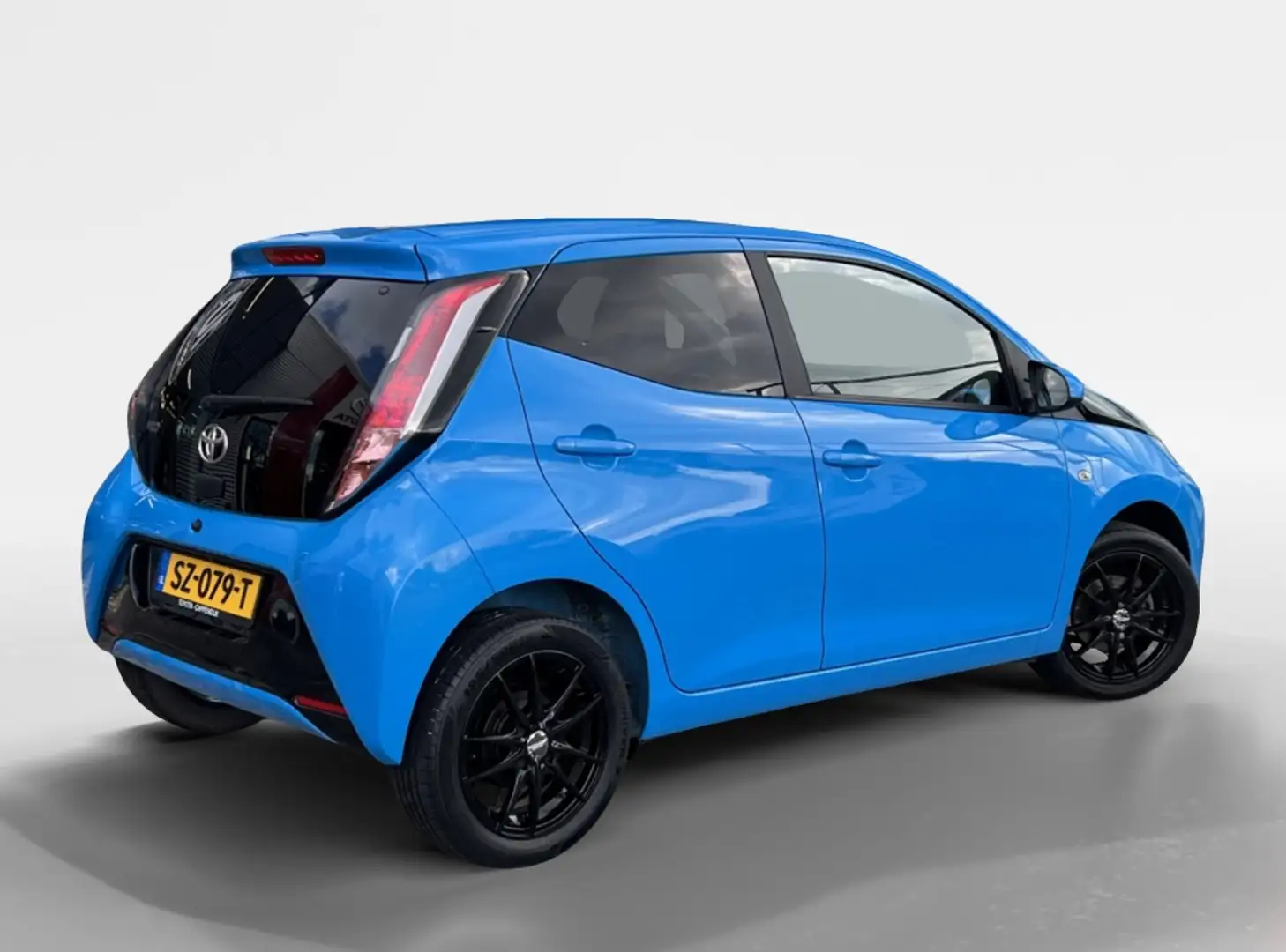 Toyota Aygo 1.0 VVT-i x-joy Blu/Azzurro - 2
