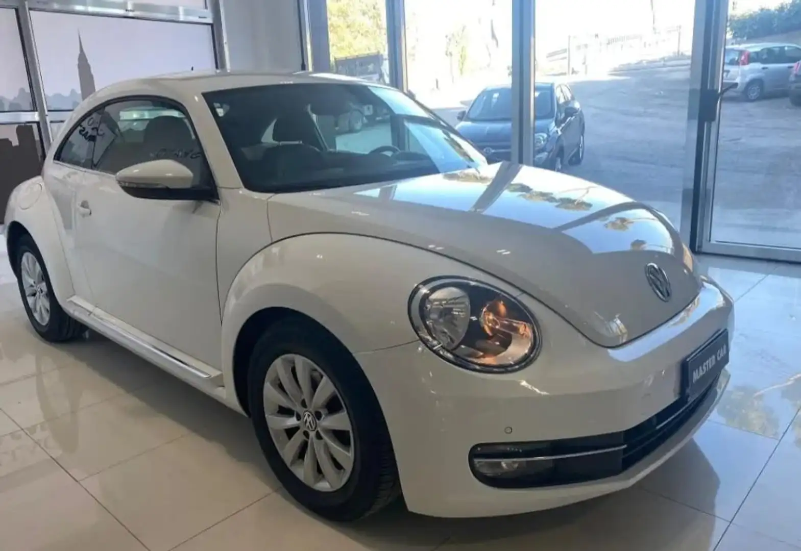 Volkswagen Maggiolino 2.0 tdi Design 110cv Beyaz - 1