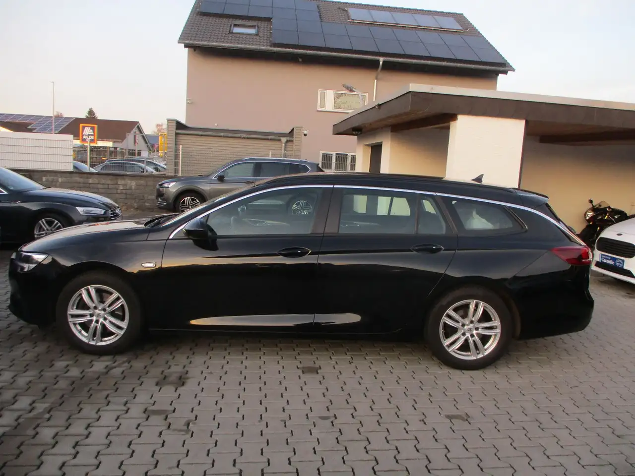 Opel Insignia 1.5 D NAVI KAMERA TOTW SPURH LED PDC — photo 1 of 19