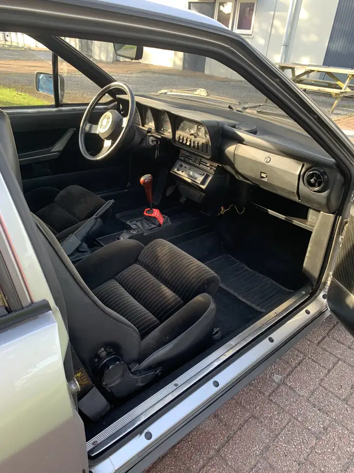 Alfa Romeo GTV 6/2.5, foto 9