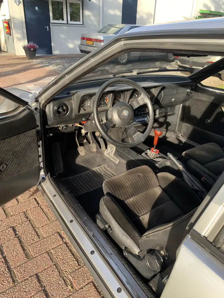 Alfa Romeo GTV 6/2.5, foto 8