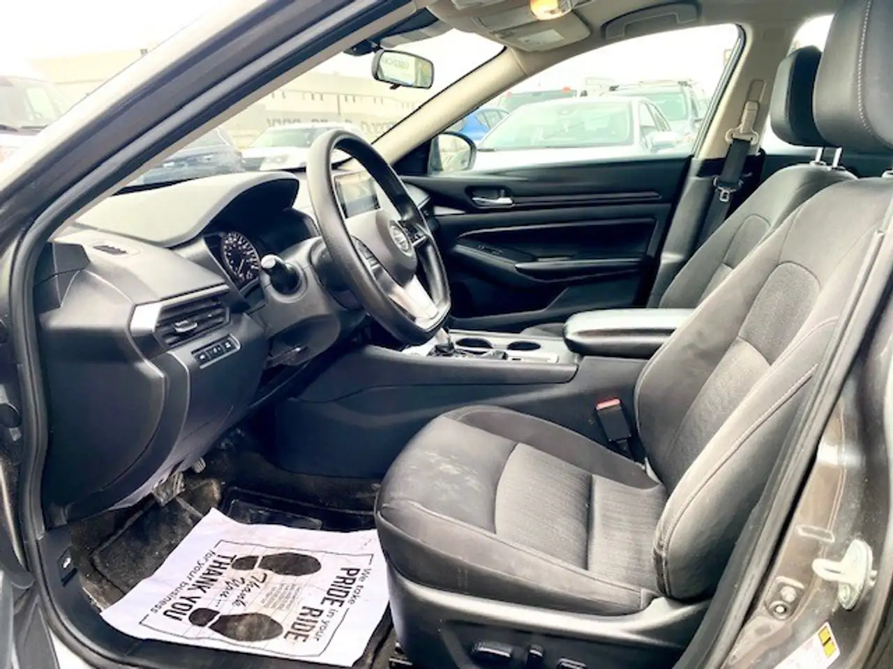 Nissan Altima снимка Nissan Altima