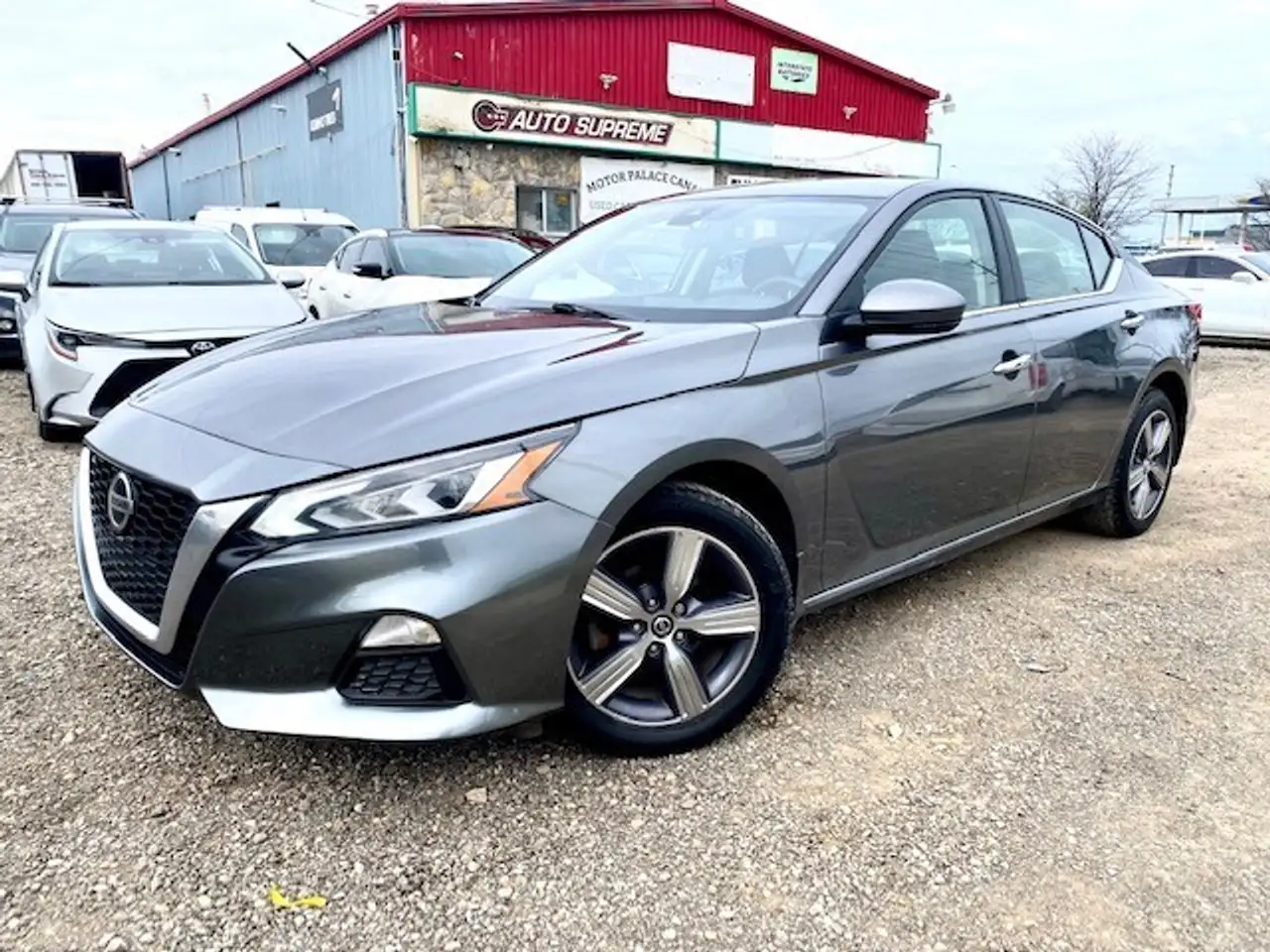 Nissan Altima снимка Nissan Altima