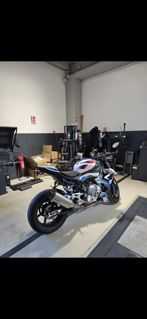BMW M 1000 R Alb - 2