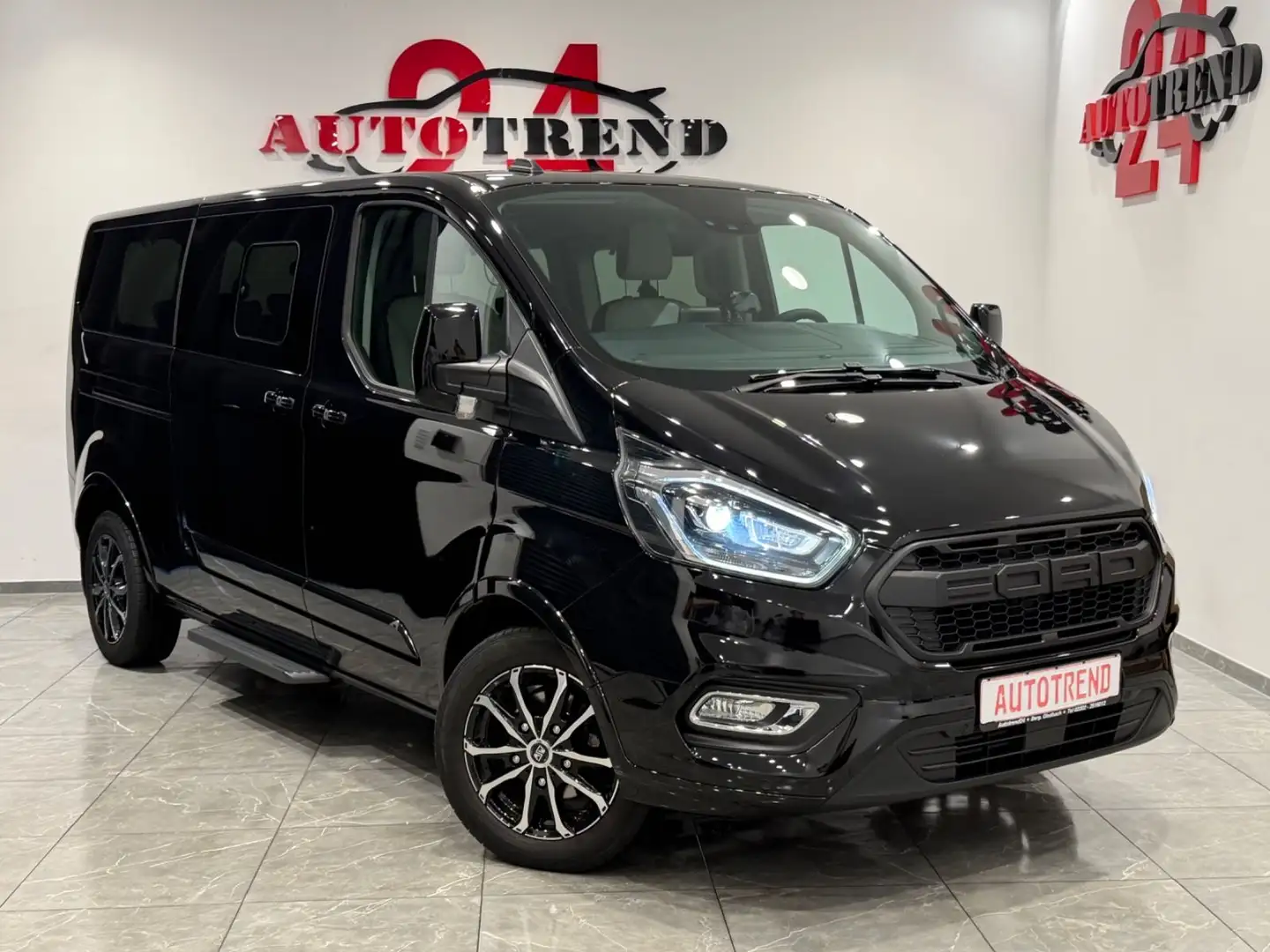 Ford Tourneo Custom Titanium X L2 8-SITZER AUTOMATIK Noir - 2