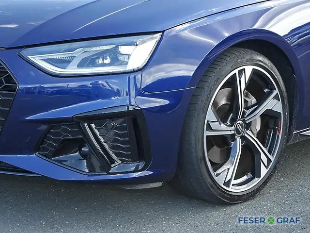 Audi A4 view 10