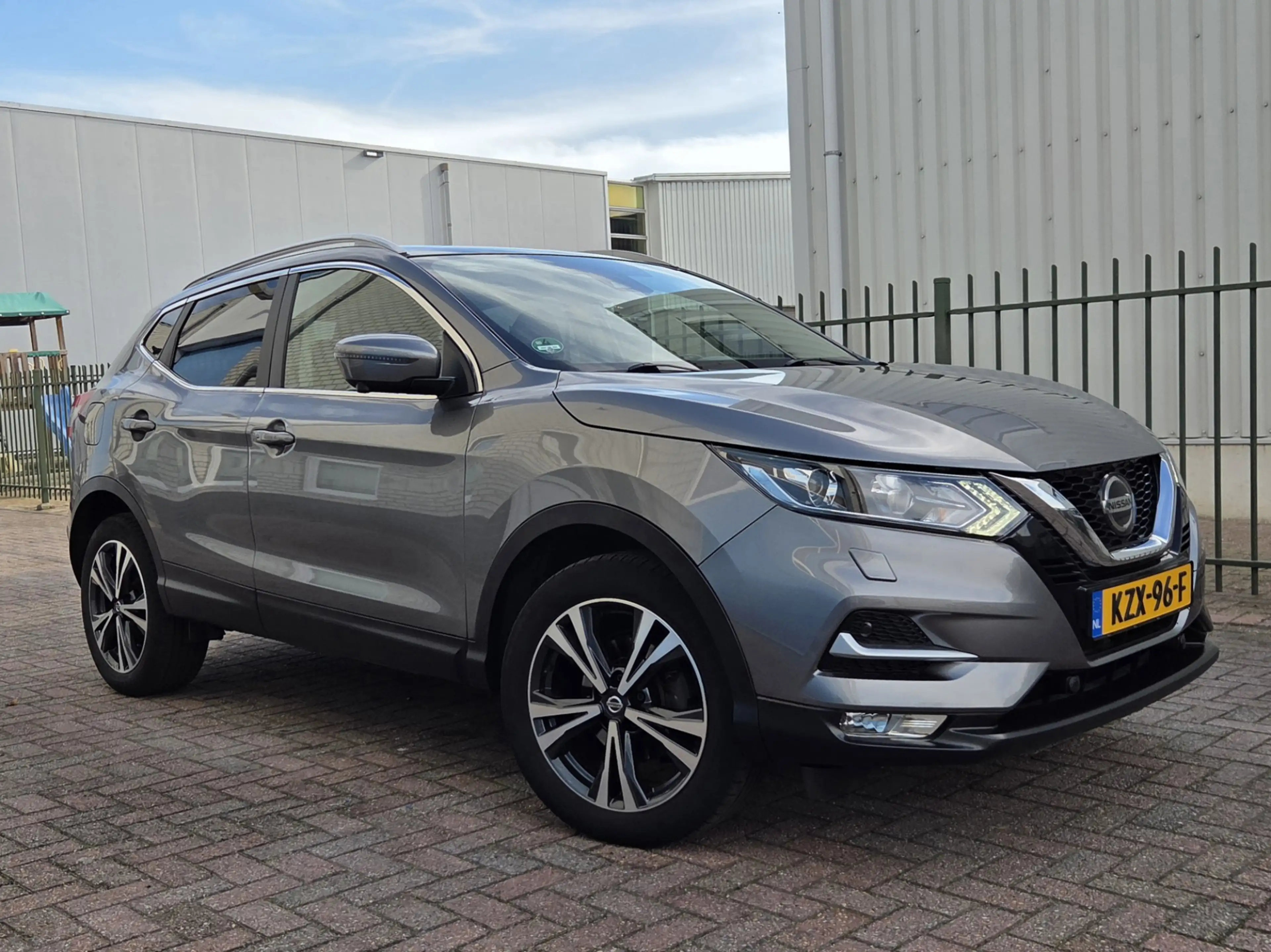 Nissan Qashqai 1.2 N-Connecta Panorama-360Camera-Trekhaak — photo 2