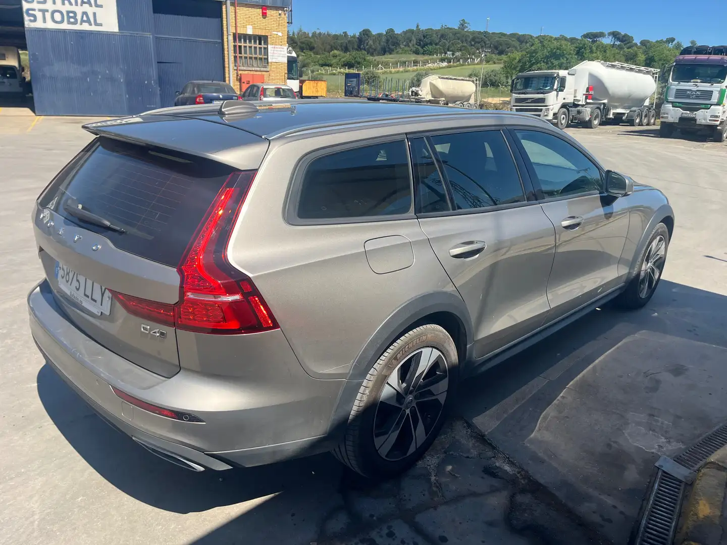 Volvo V60 Cross Country V60 Cross Country D4 AWD Aut. Beige - 1