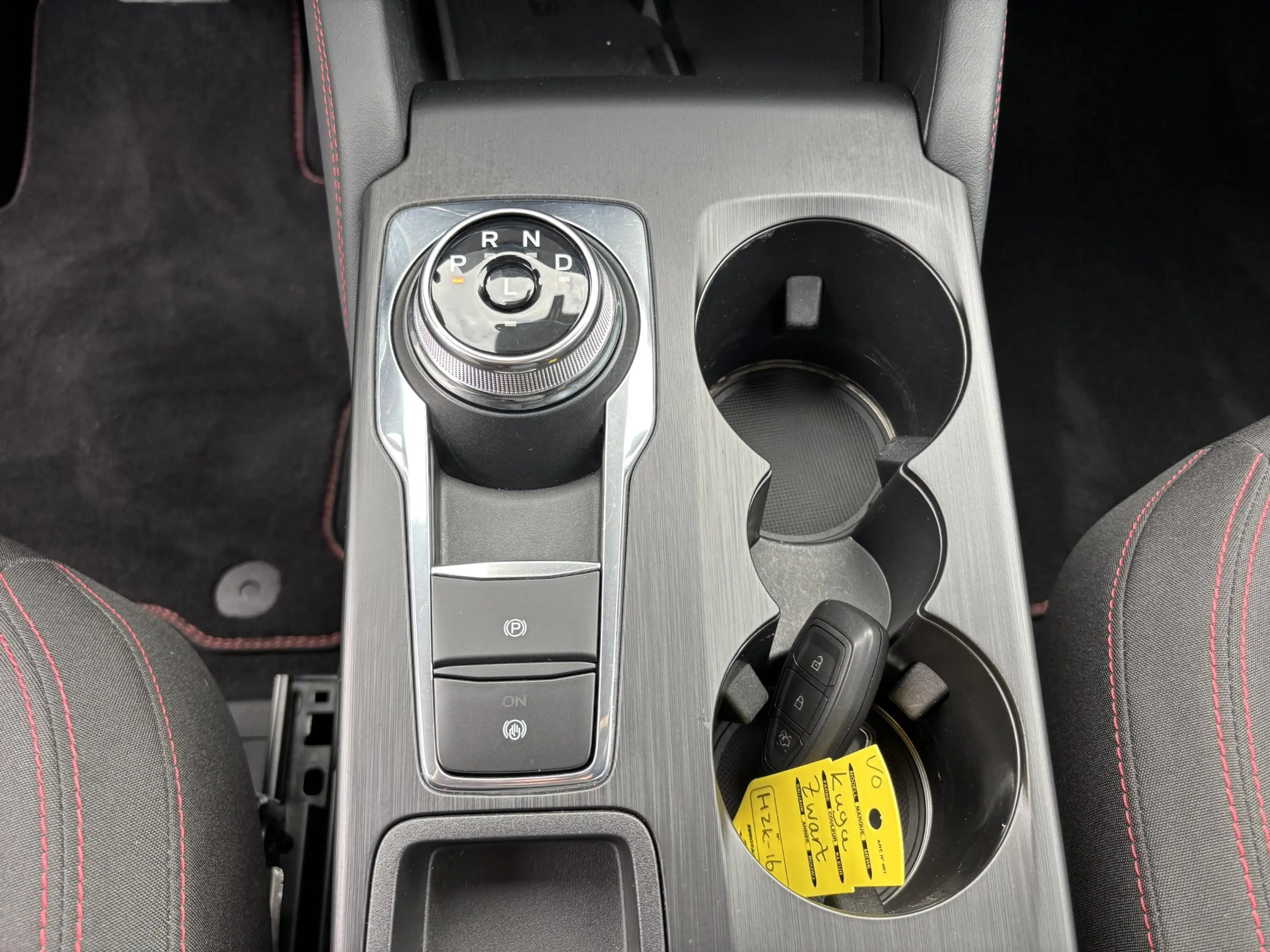 Ford Kuga 2.5 PHEV ST-Line 243pk Wegklapbare Trekhaak | Wint — photo 14