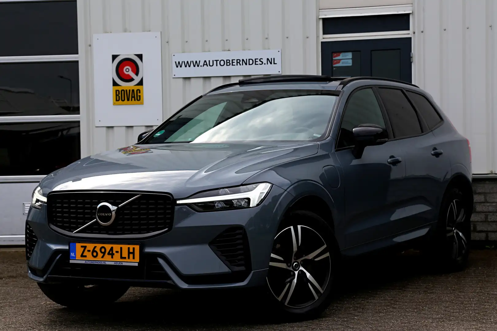 Volvo XC60 2.0 Recharge T8 390PK Plug in AWD R-Design PHEV*Fa Grijs - 1