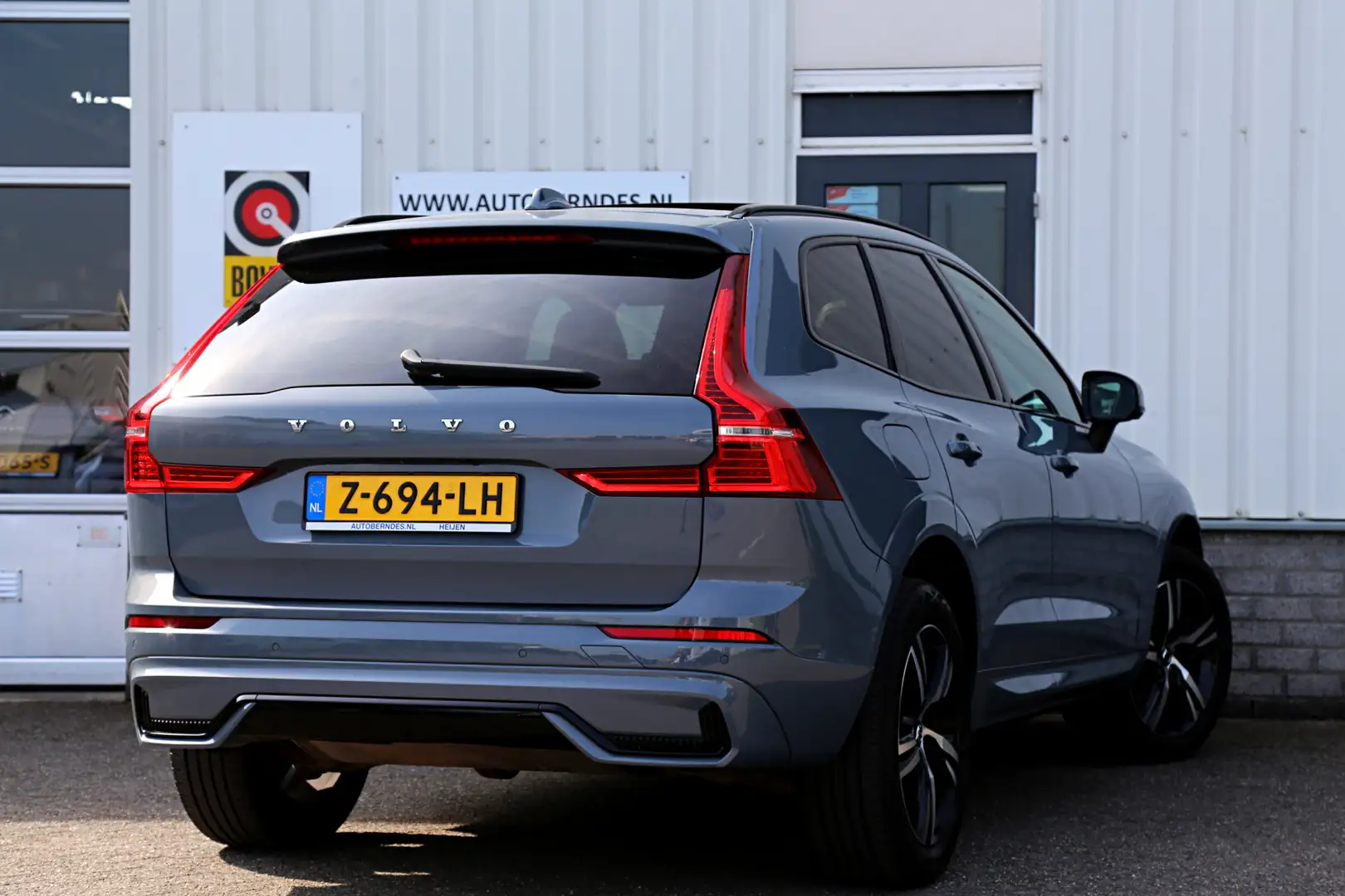 Volvo XC60 2.0 Recharge T8 390PK Plug in AWD R-Design PHEV*Fa Grijs - 2