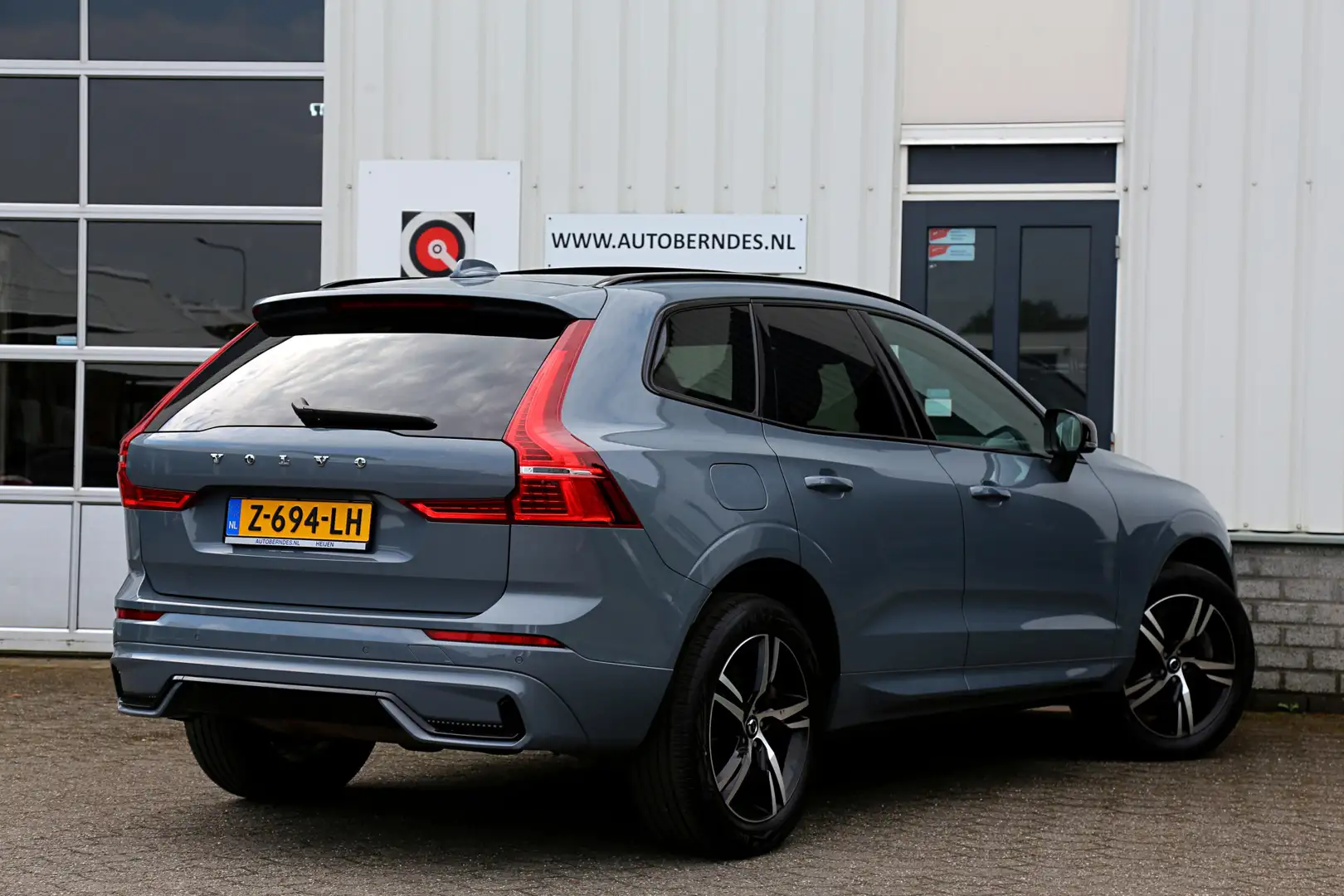 Volvo XC60 2.0 Recharge T8 390PK Plug in AWD R-Design PHEV*Fa Grijs - 2