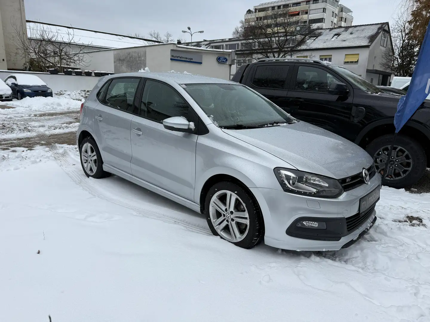 Volkswagen Polo 105 Ps, R-Line | Sitzheiz.| Parks. *250€ p. M* Silber - 1