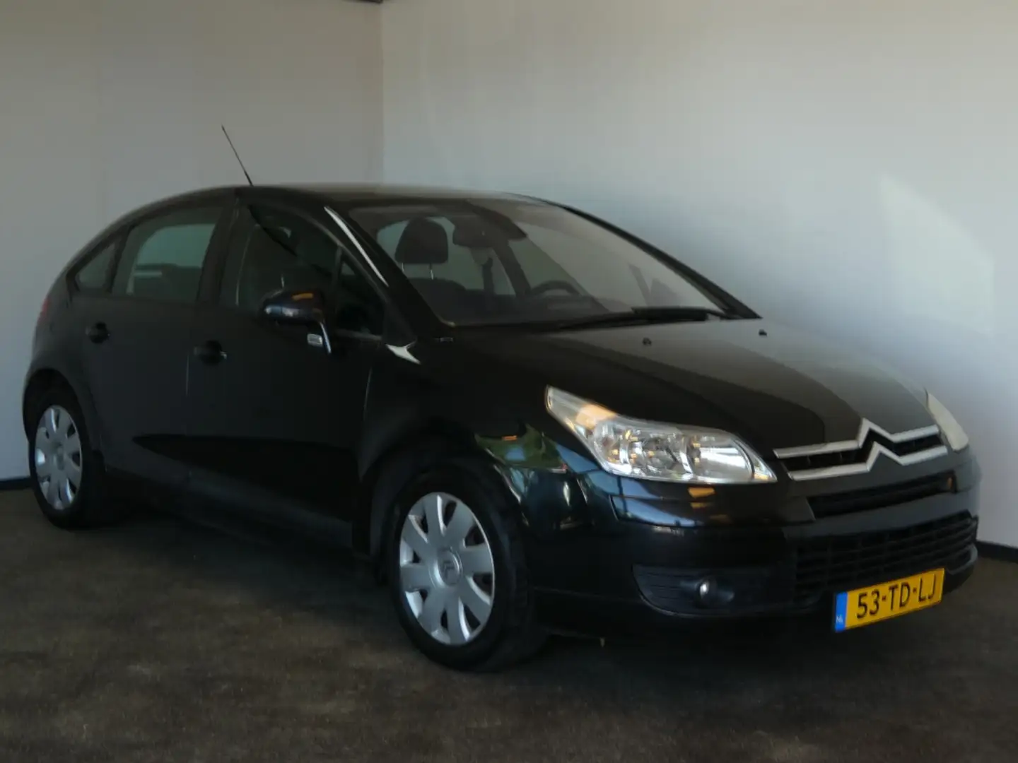 Citroen C4 1.6-16V L. Ambiance Nwe APK airco Zwart - 2