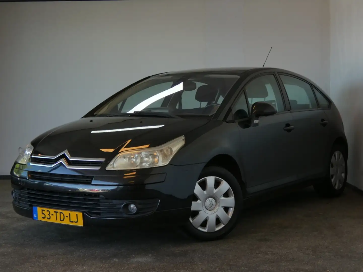Citroen C4 1.6-16V L. Ambiance Nwe APK airco Zwart - 1