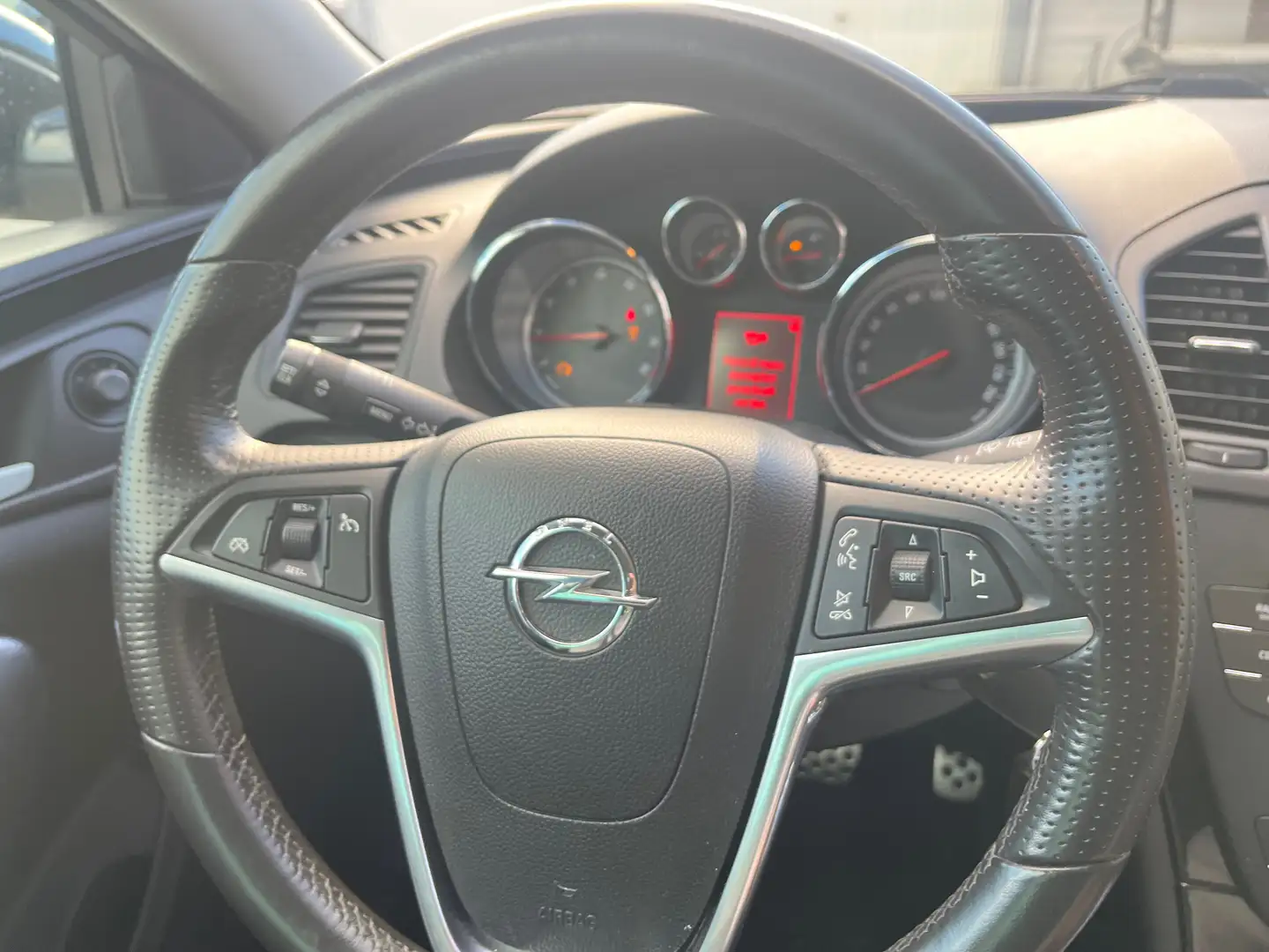 Opel Insignia Sport 4x4 Schwarz - 2