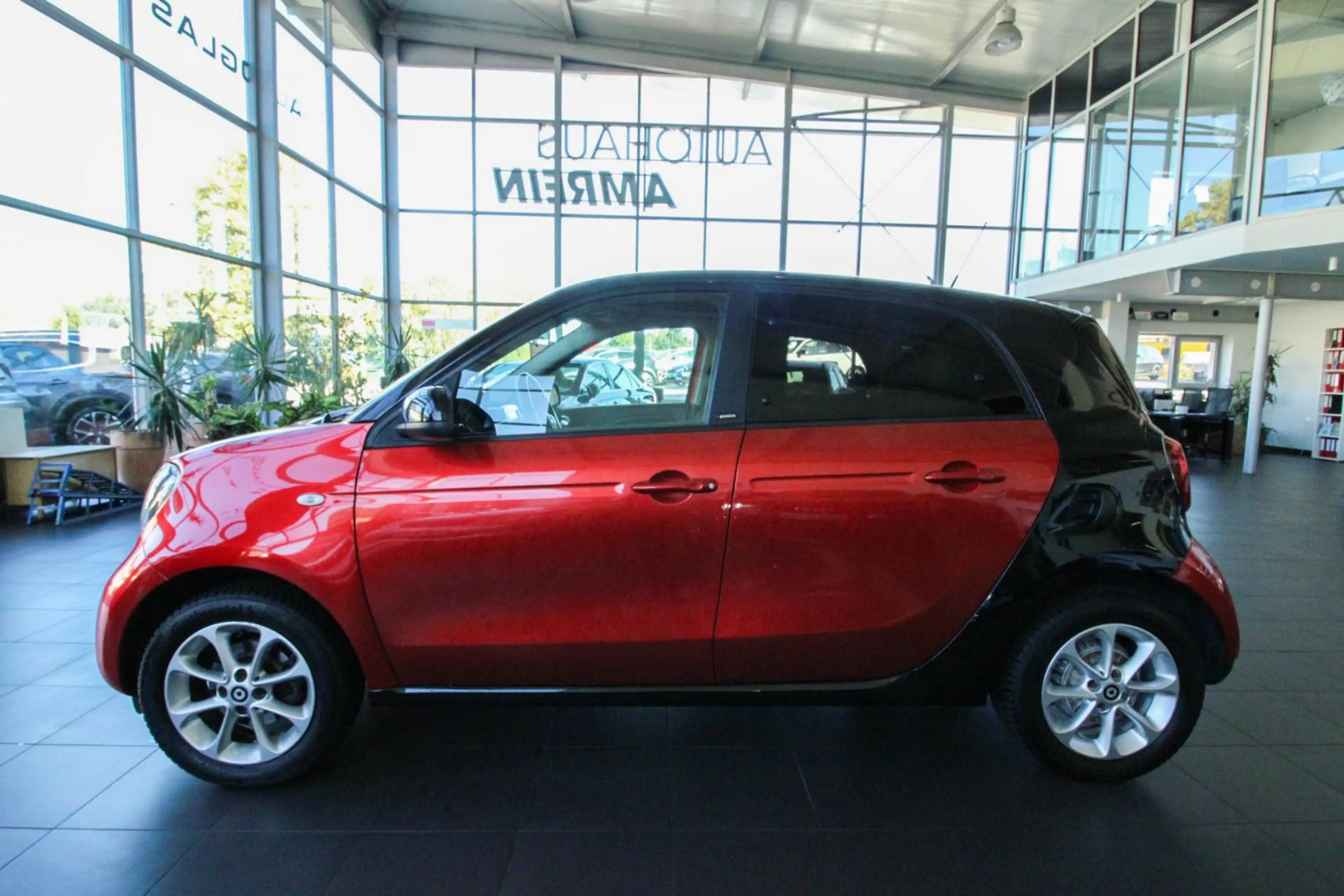 smart forFour Passion/Kamera/SHZ/Klima/Navi/MirrorLink — photo 9