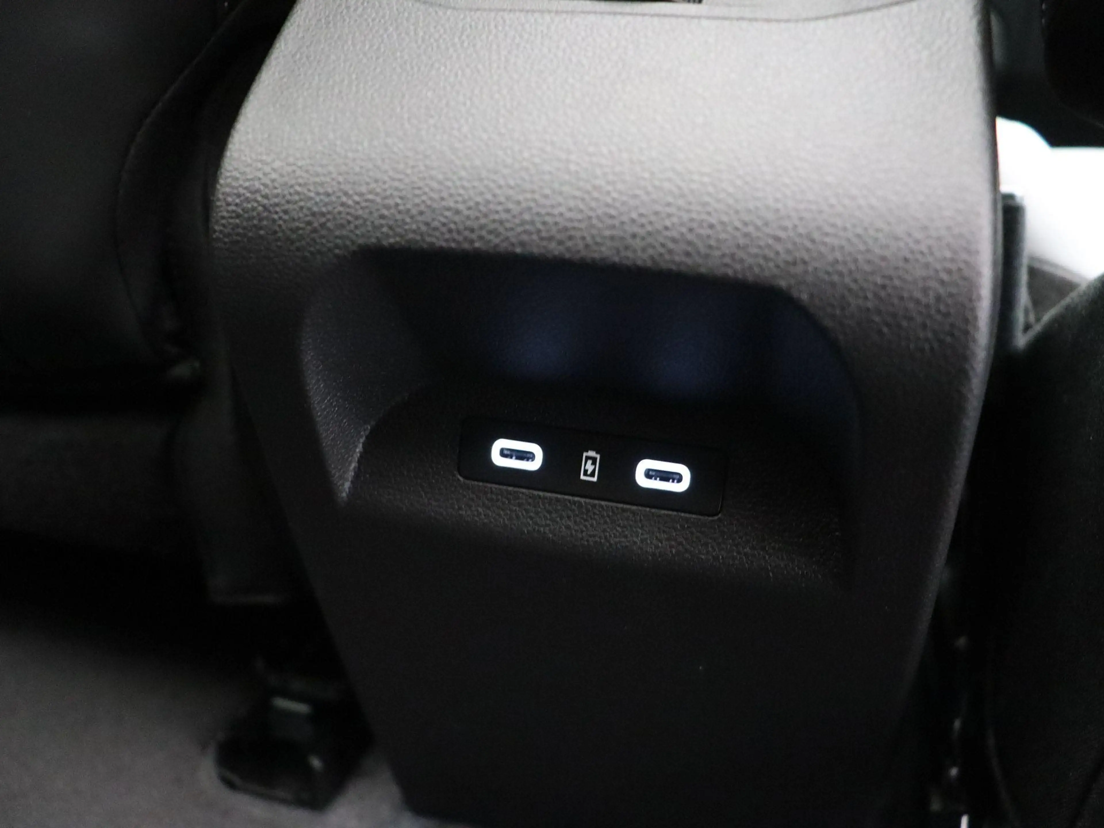 Mitsubishi Eclipse Cross Instyle 87 kWh | 20" LMV | Lederen bekleding | Ele — photo 4