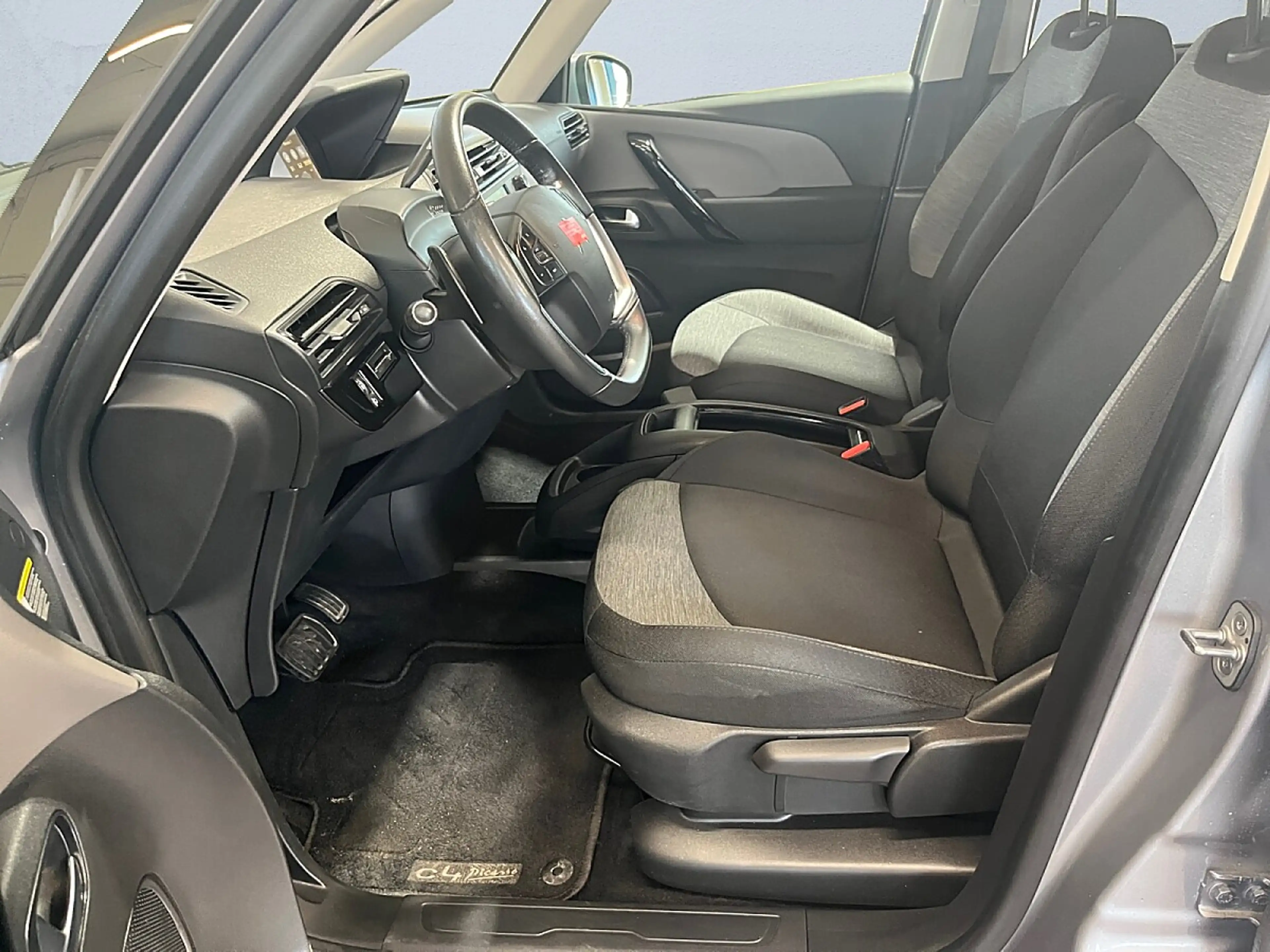 Citroen C4 SpaceTourer C4 Spacetourer BlueHDi 120 S&S EAT6 Feel Edition — photo 6