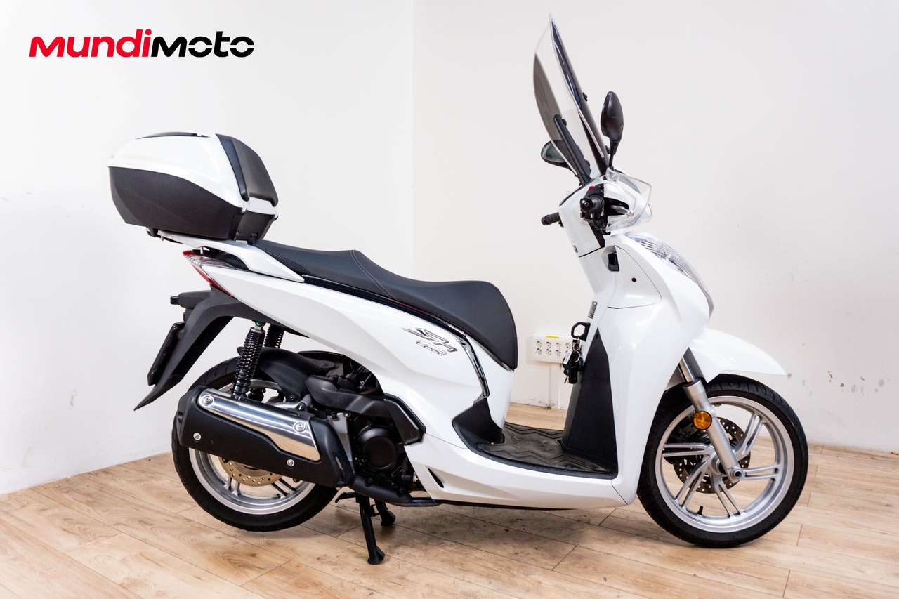 Honda SH 300