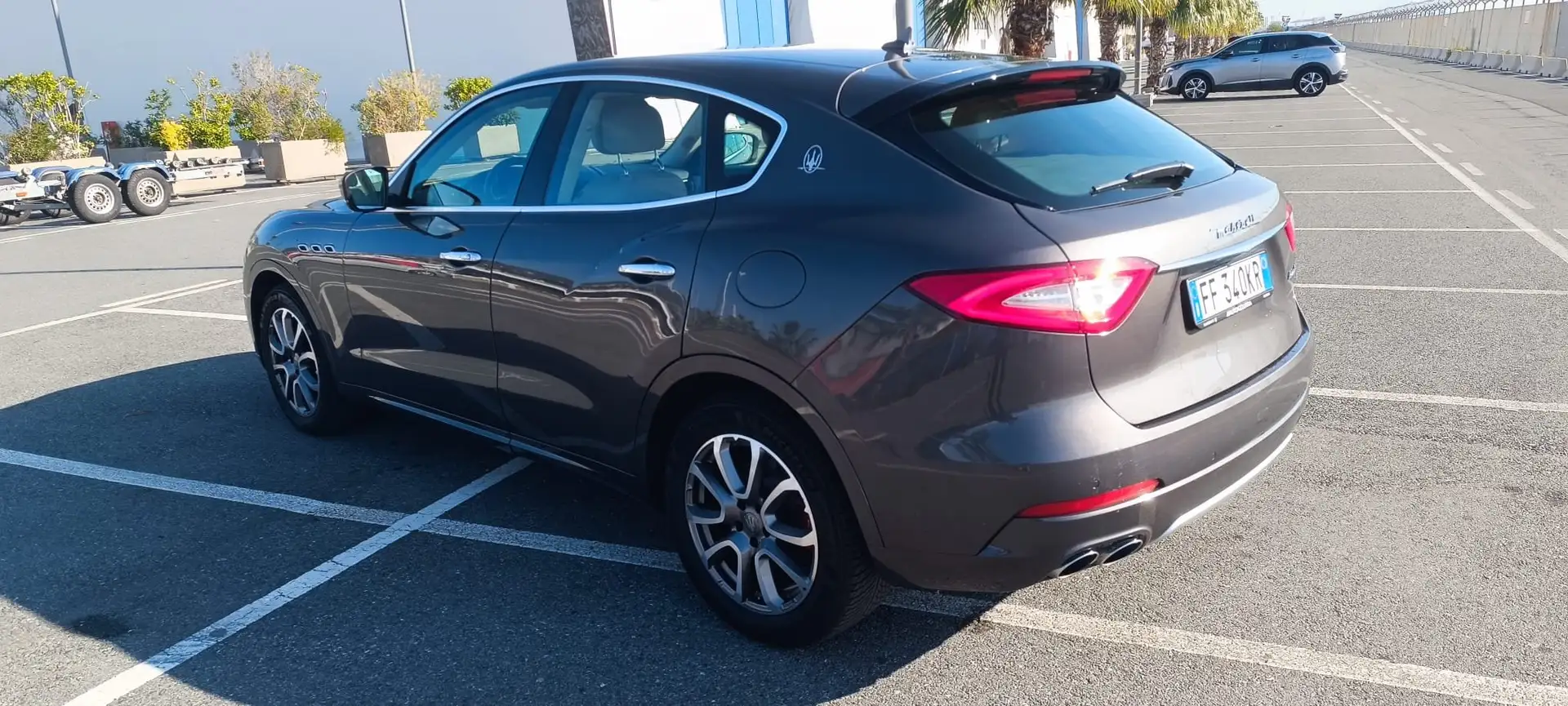 Maserati Levante Levante 3.0 V6 250cv auto Grigio - 2