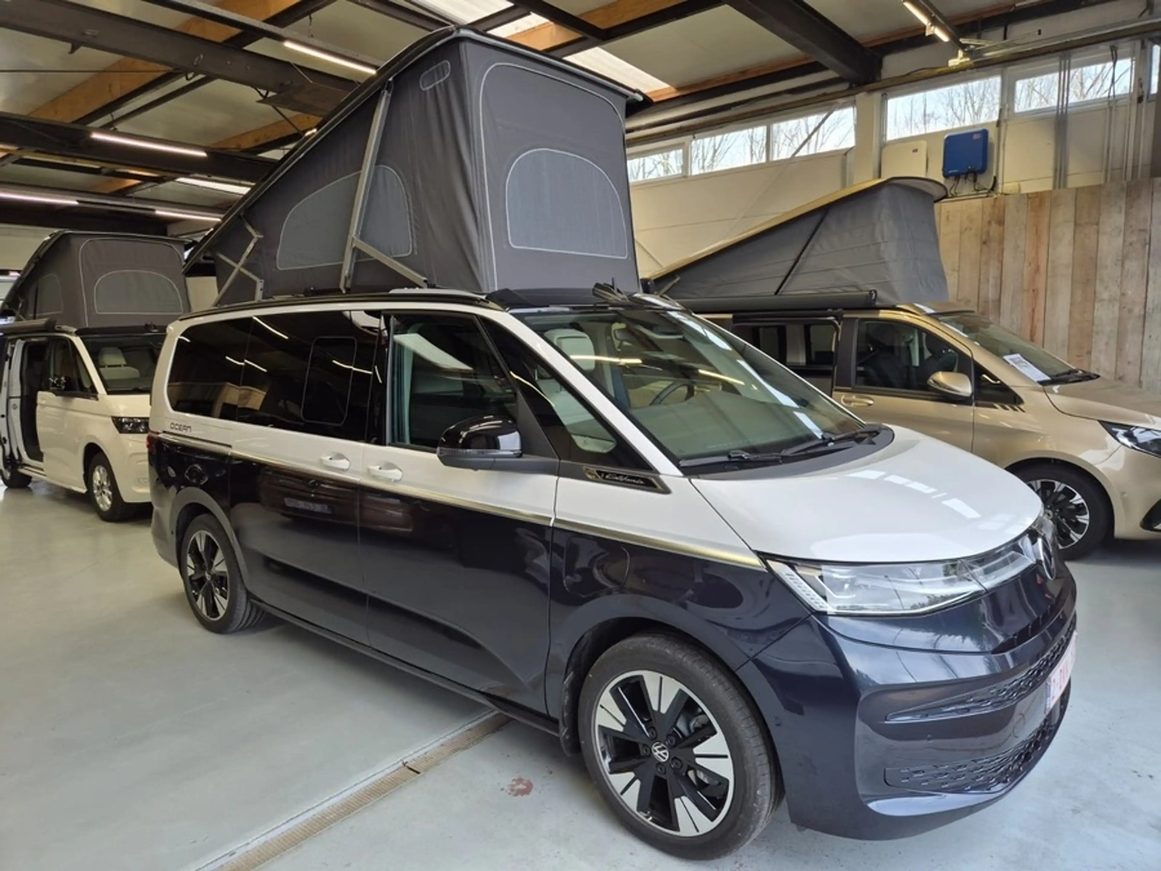 Volkswagen T7 California OCEAN eHybrid/Benzine
