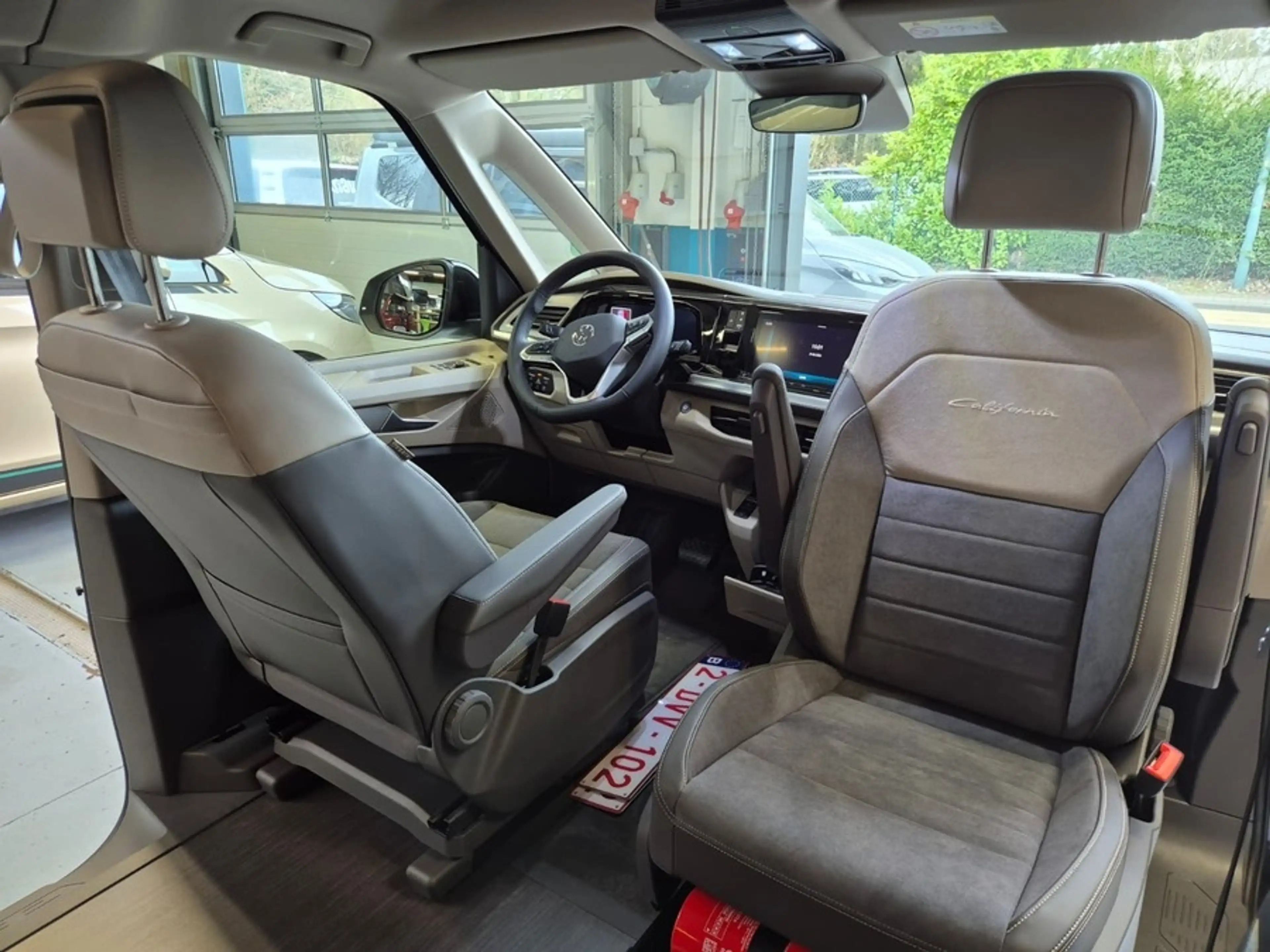 Volkswagen T7 California OCEAN eHybrid/Benzine — photo 7