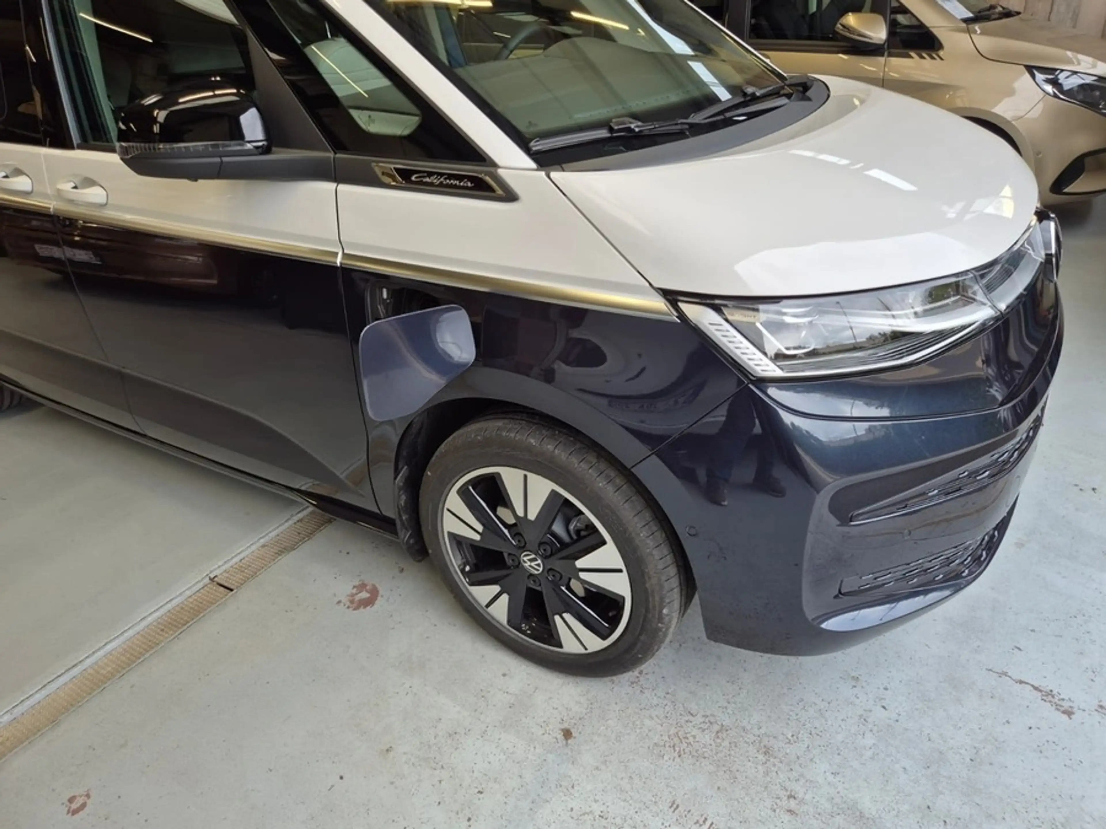 Volkswagen T7 California OCEAN eHybrid/Benzine — photo 4