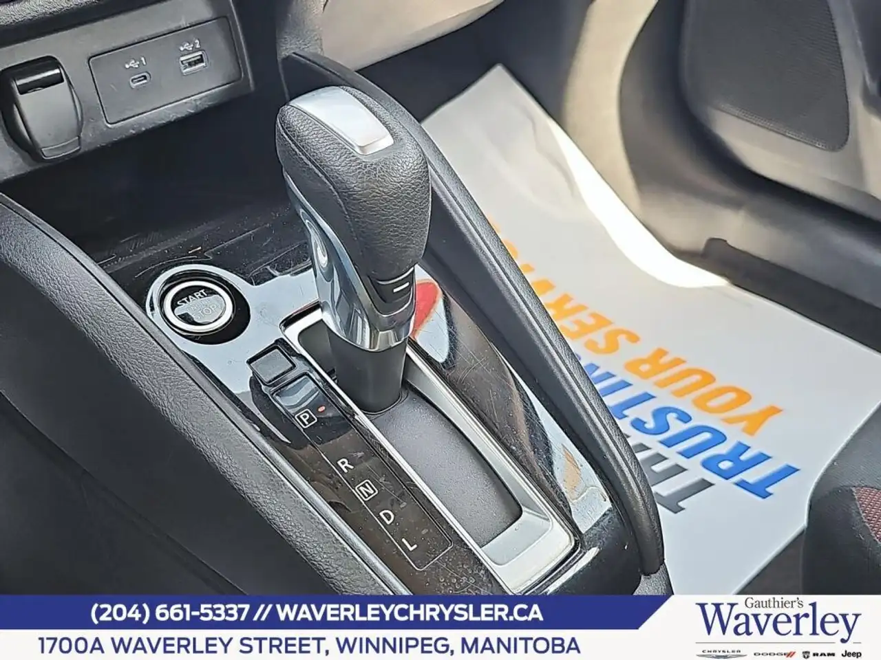 Nissan Versa снимка Nissan Versa