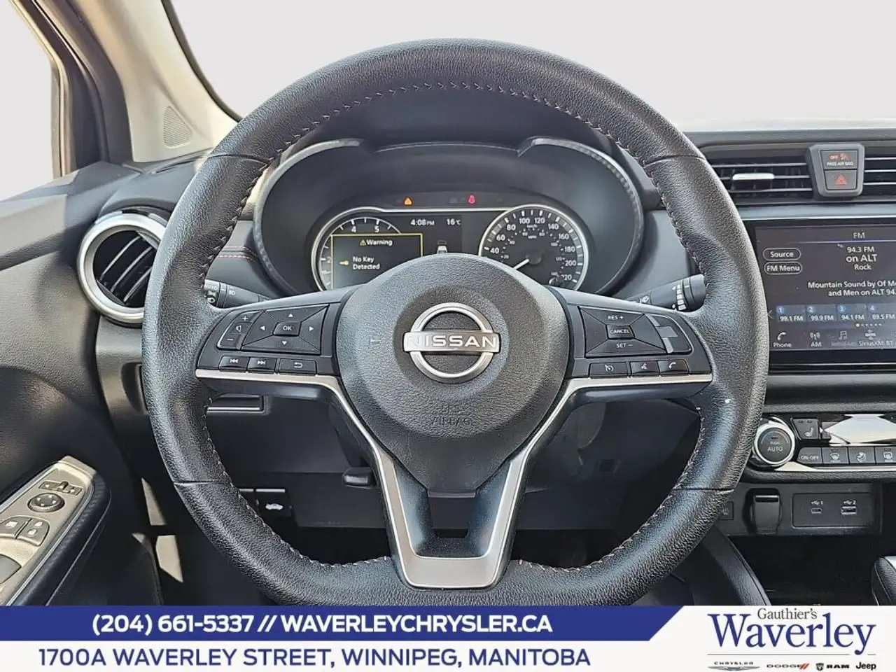 Nissan Versa снимка Nissan Versa