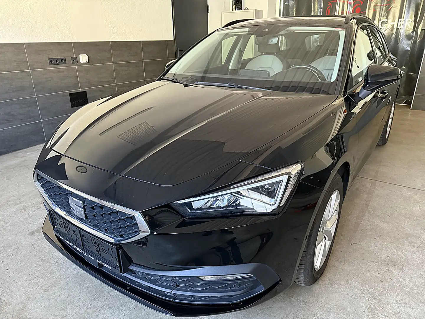 SEAT Leon Style 2.0 TDI DSG Schwarz - 2