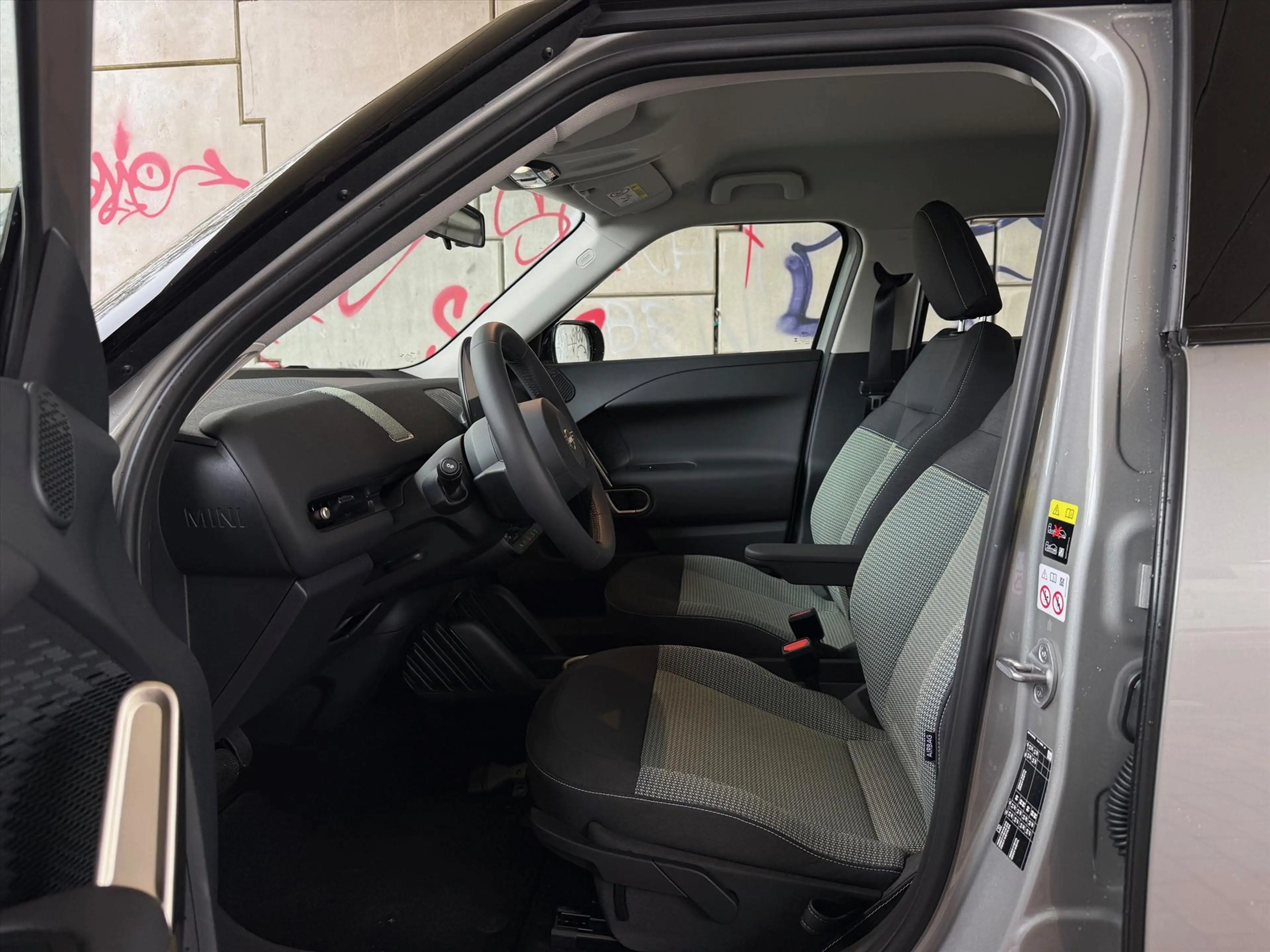 MINI Aceman Mini (j05) 42,5 kWh Essential camera — photo 14